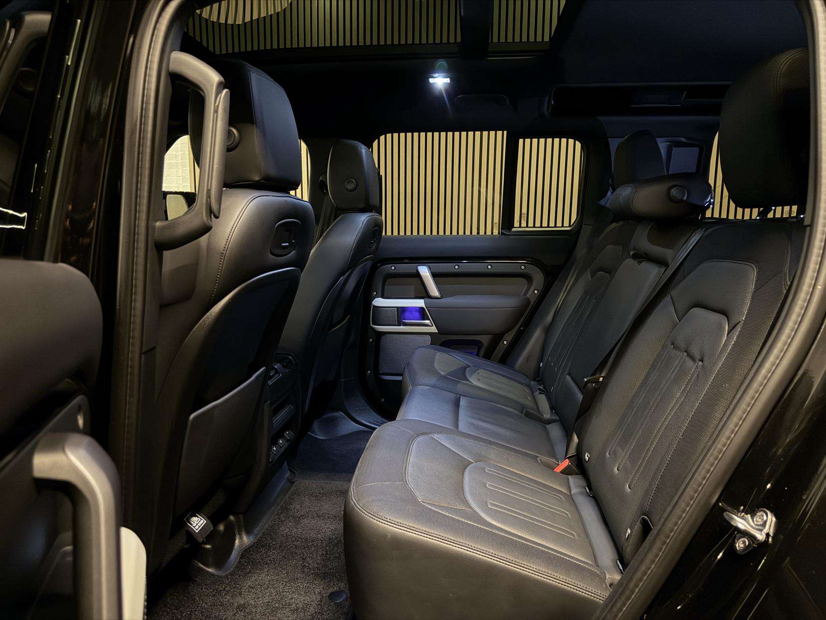 2021 LAND ROVER DEFENDER 110 2021 LAND ROVER DEFENDER 110