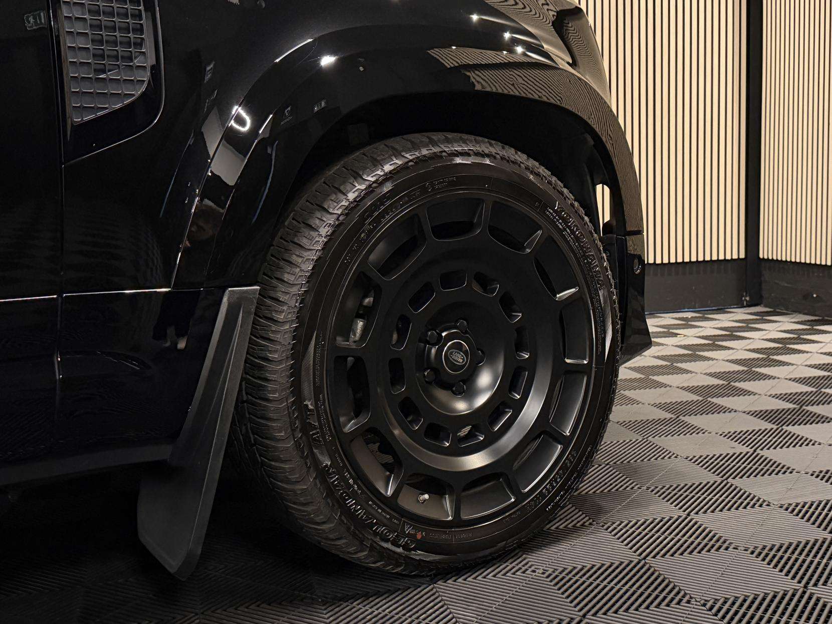 2021 LAND ROVER DEFENDER 110 2021 LAND ROVER DEFENDER 110