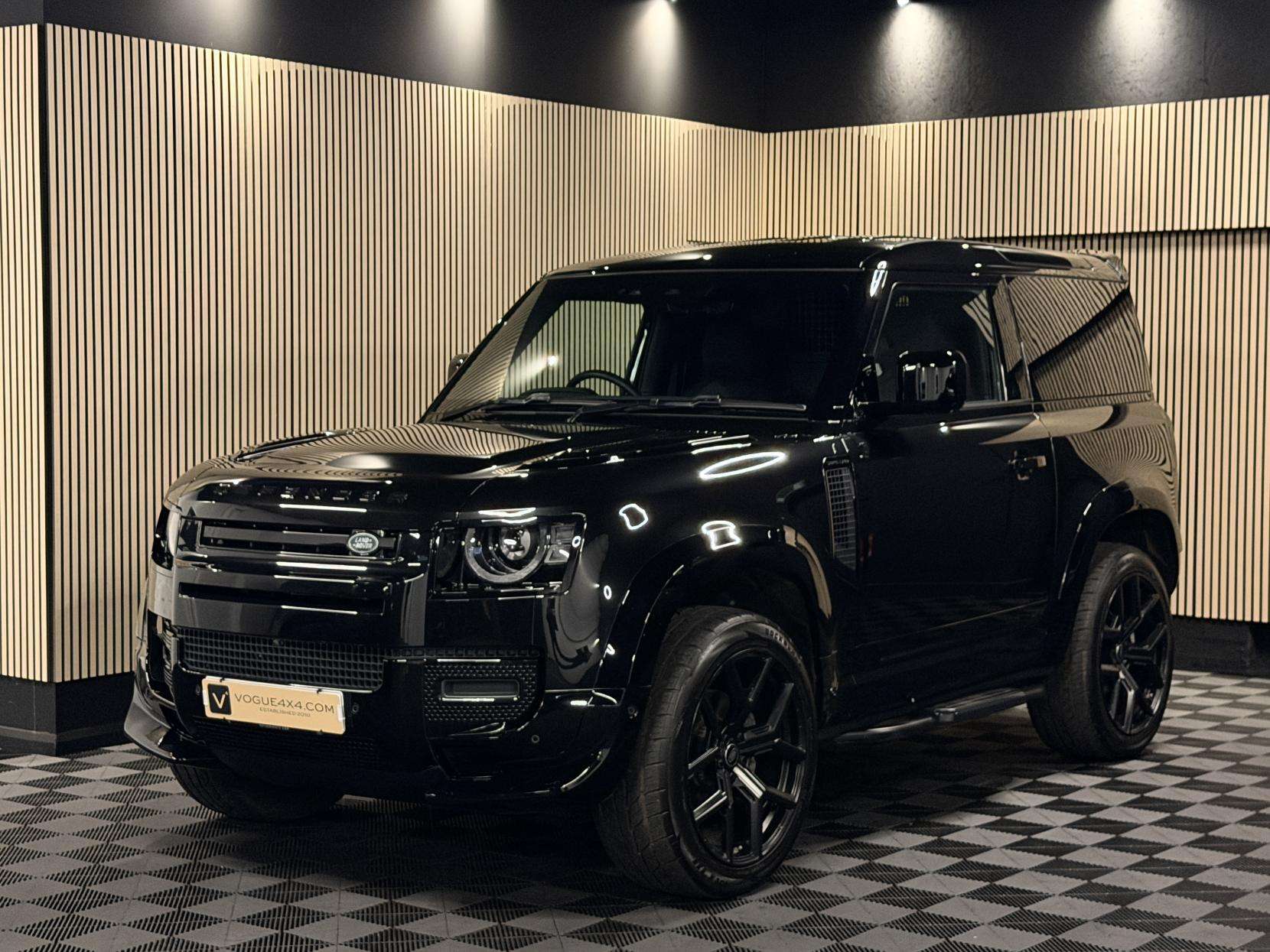 2024 LAND ROVER DEFENDER 90 2024 LAND ROVER DEFENDER 90