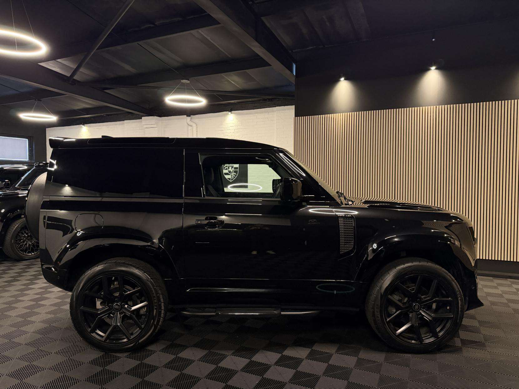 2024 LAND ROVER DEFENDER 90 2024 LAND ROVER DEFENDER 90