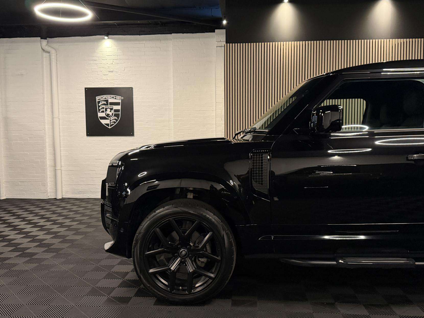 2024 LAND ROVER DEFENDER 90 2024 LAND ROVER DEFENDER 90