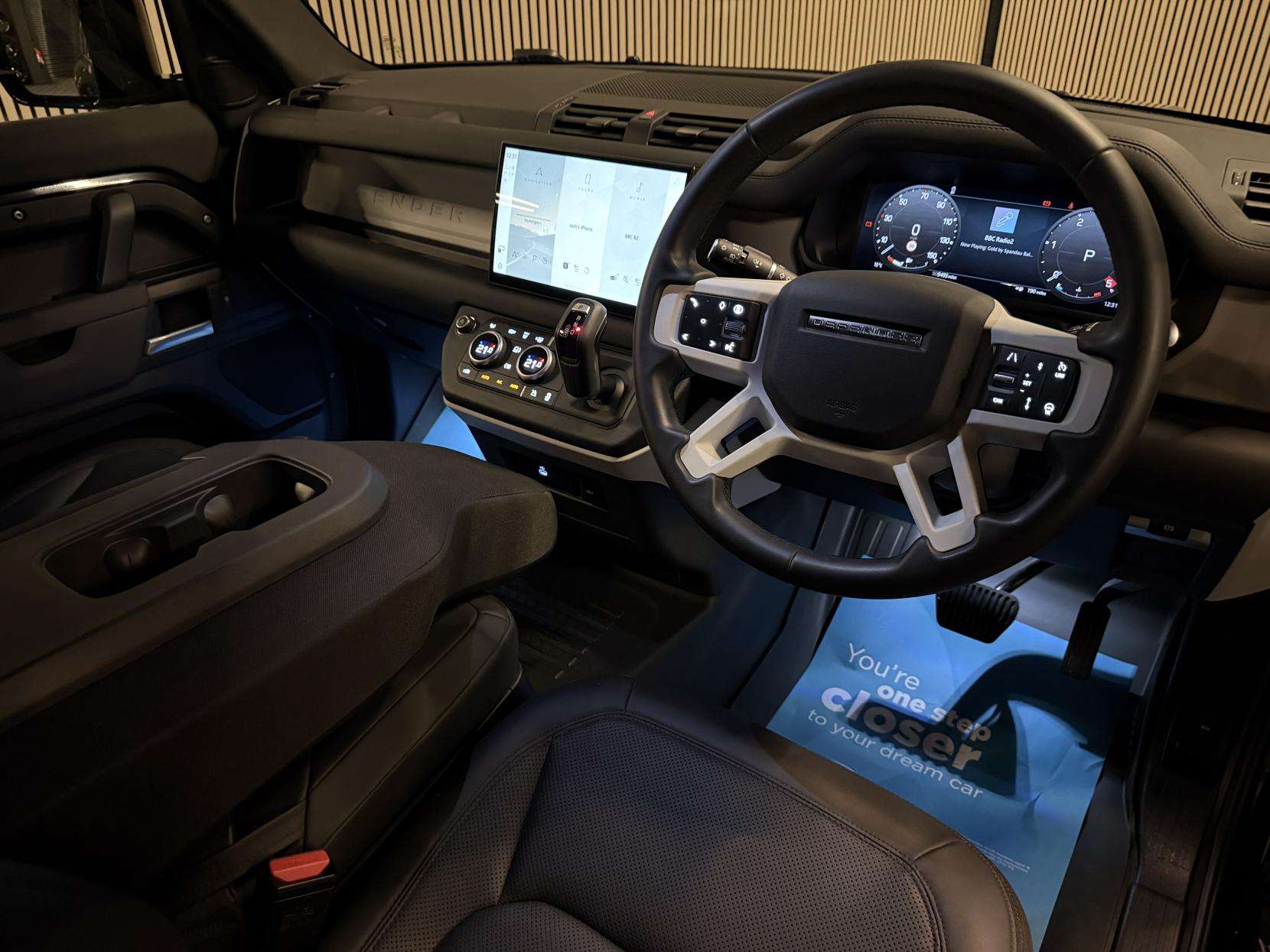 A 2024 LAND ROVER DEFENDER 90 3.0 D250 MHEV S Hard Top SUV 3dr Diesel Auto 4WD SWB Euro 6 (s/s) (250 ps) A 2024 LAND ROVER DEFENDER 90 3.0 D250 MHEV S Hard Top SUV 3dr Diesel Auto 4WD SWB Euro 6 (s/s) (250 ps)