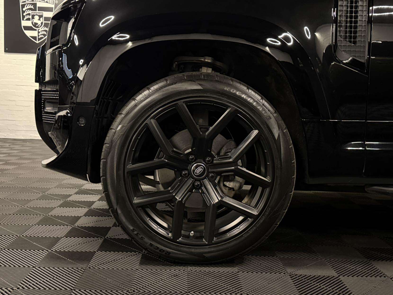 2024 LAND ROVER DEFENDER 90 2024 LAND ROVER DEFENDER 90