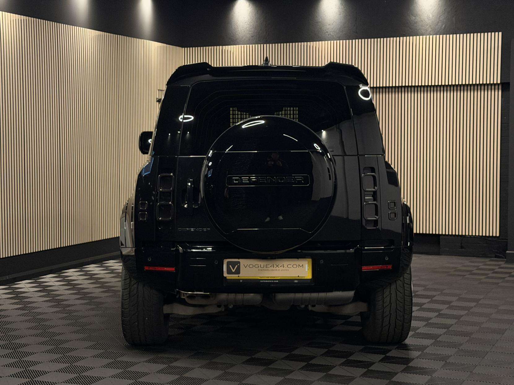 2024 LAND ROVER DEFENDER 90 2024 LAND ROVER DEFENDER 90