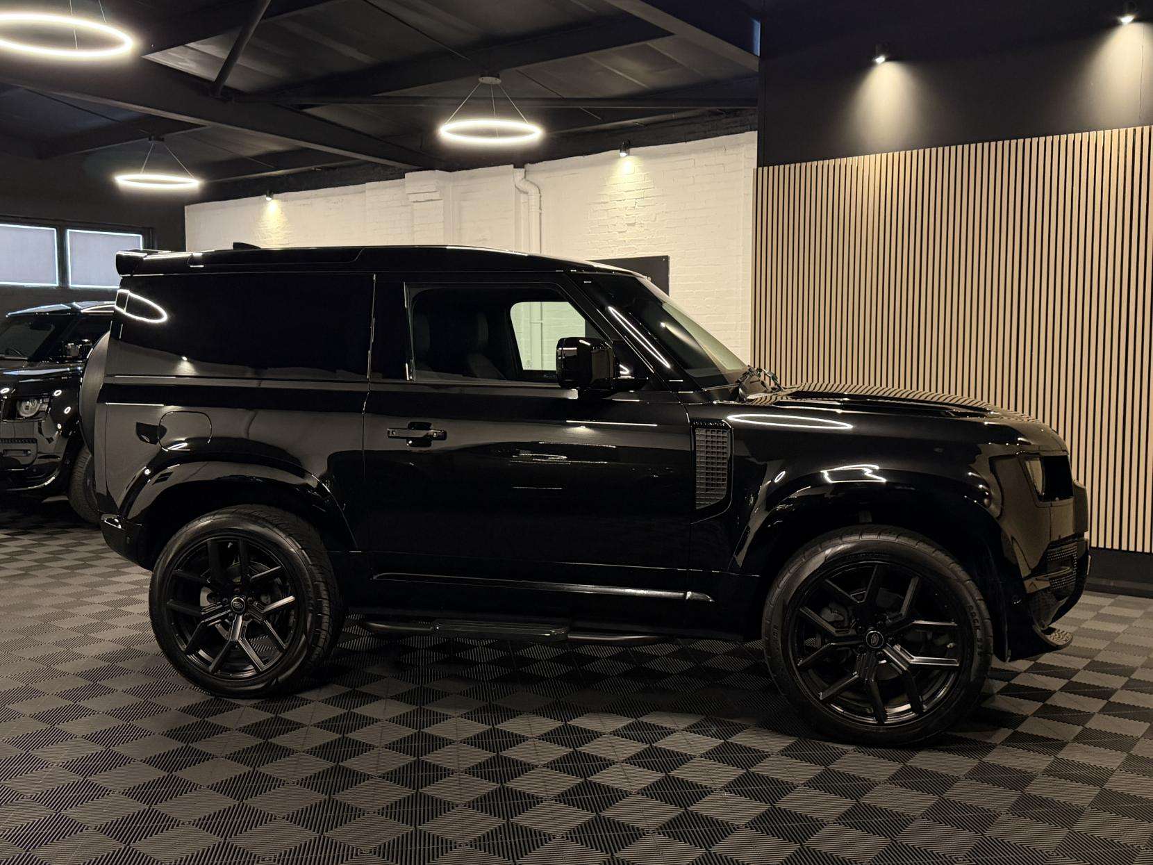 2024 LAND ROVER DEFENDER 90 2024 LAND ROVER DEFENDER 90