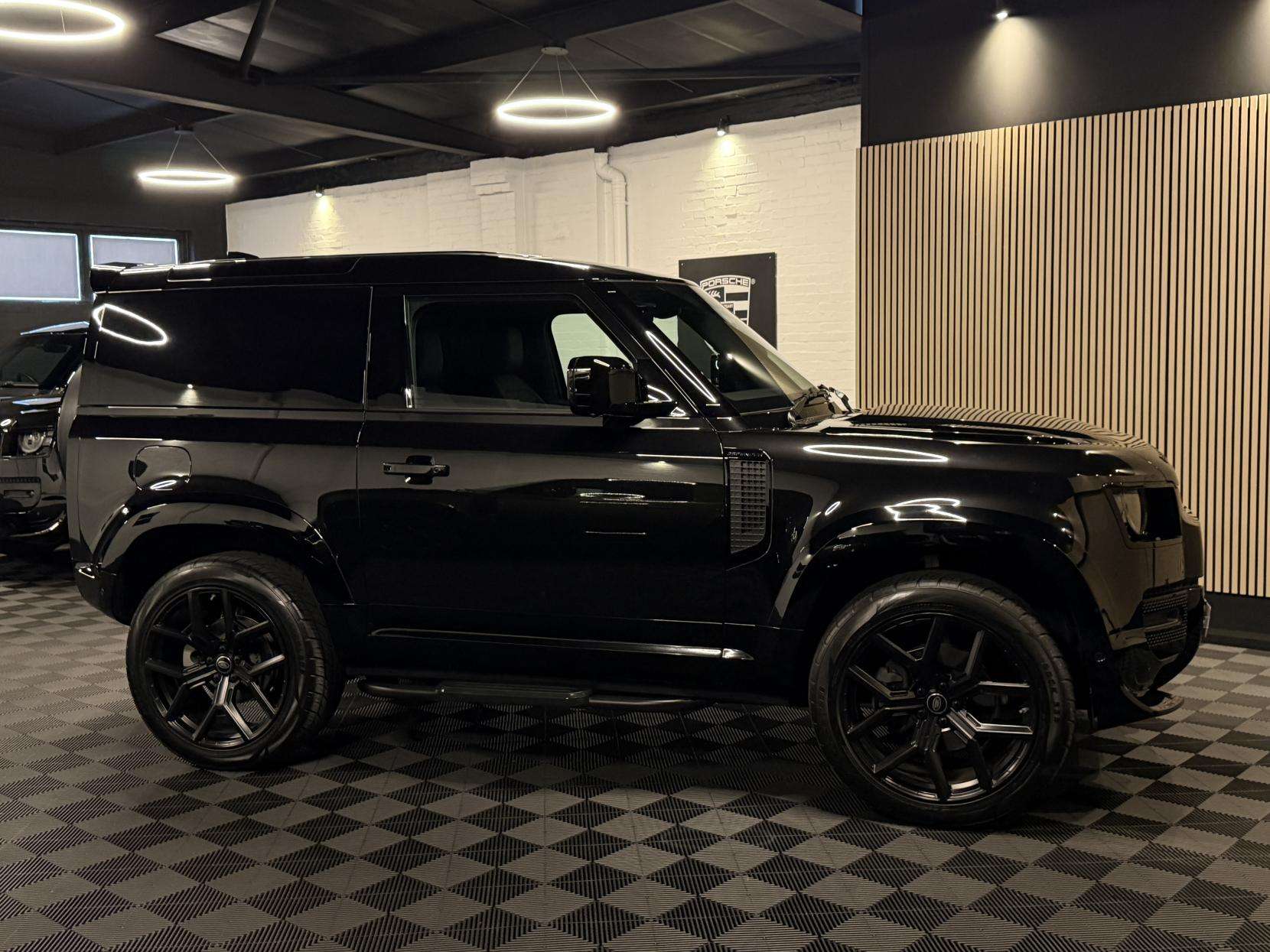 2024 LAND ROVER DEFENDER 90 2024 LAND ROVER DEFENDER 90