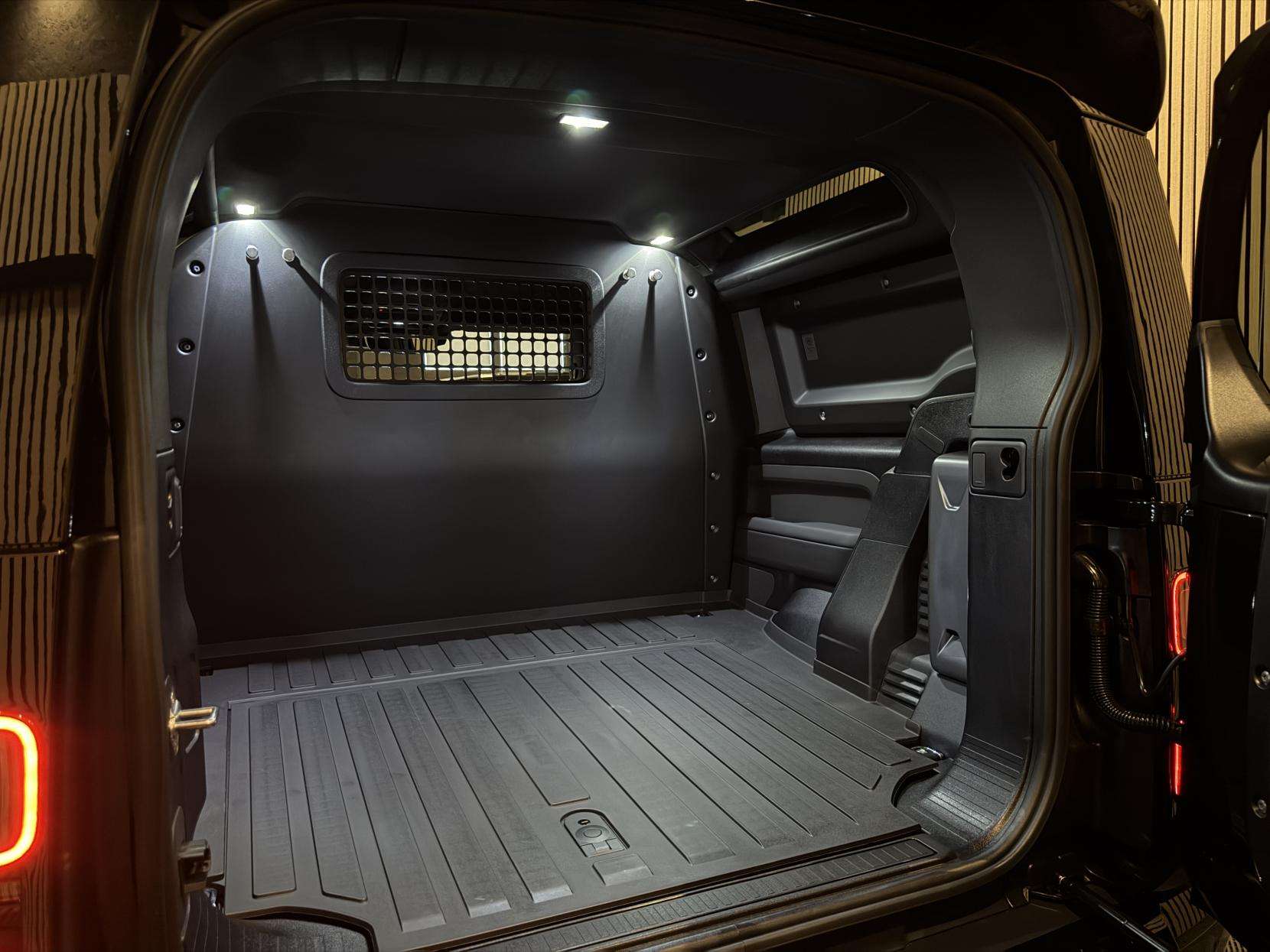 2026 LAND ROVER DEFENDER 90 2026 LAND ROVER DEFENDER 90