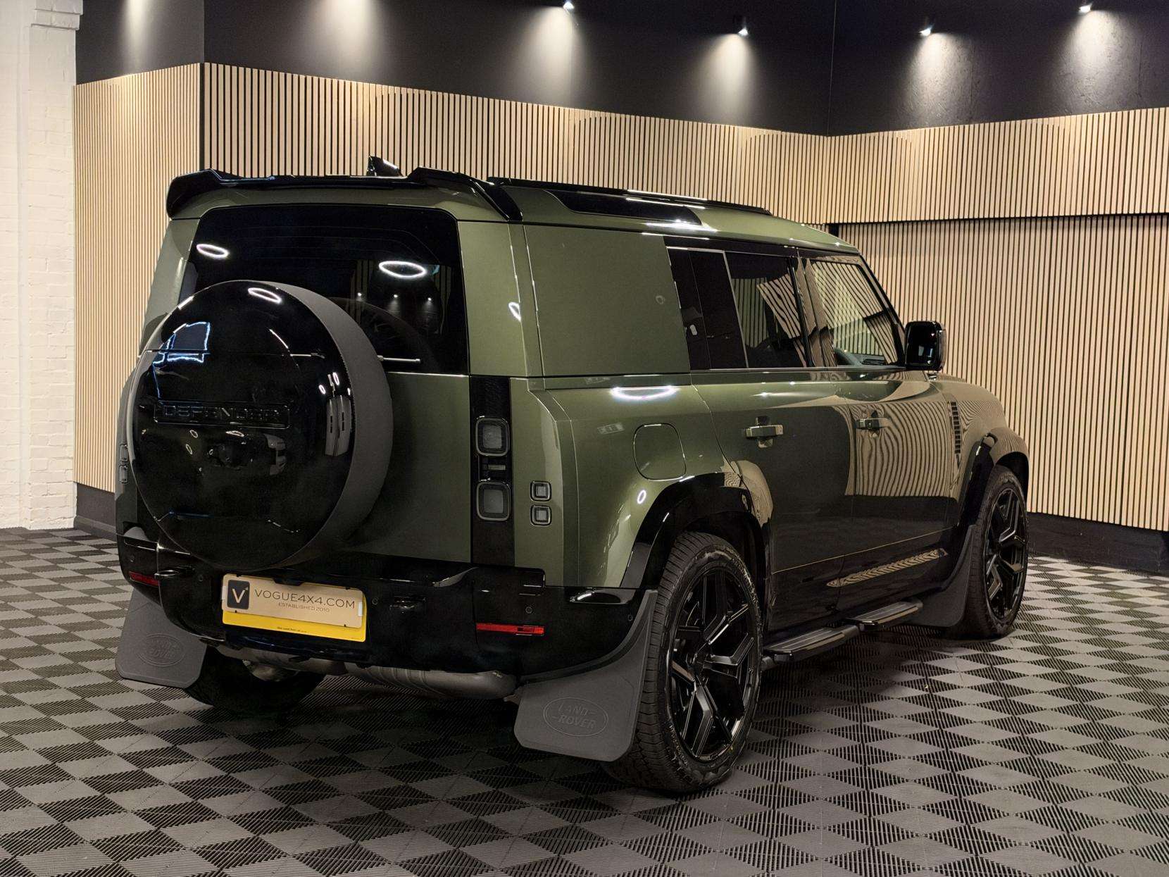 A 2026 LAND ROVER DEFENDER 110 3.0 D250 MHEV X-Dynamic SE Hard Top SUV 5dr Diesel Auto 4WD Euro 6 (s/s) (250 ps) A 2026 LAND ROVER DEFENDER 110 3.0 D250 MHEV X-Dynamic SE Hard Top SUV 5dr Diesel Auto 4WD Euro 6 (s/s) (250 ps)