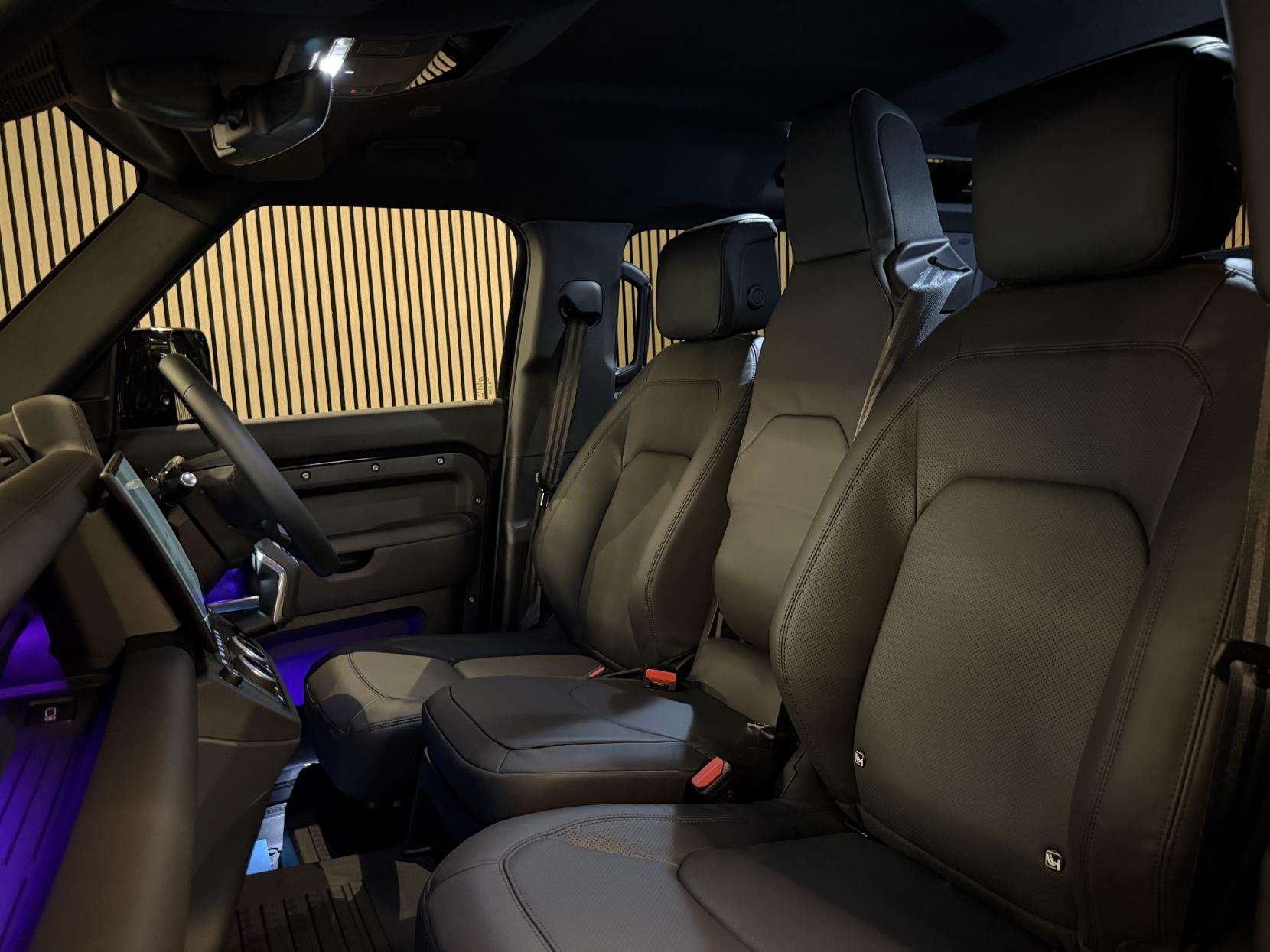 2025 LAND ROVER DEFENDER 110 2025 LAND ROVER DEFENDER 110