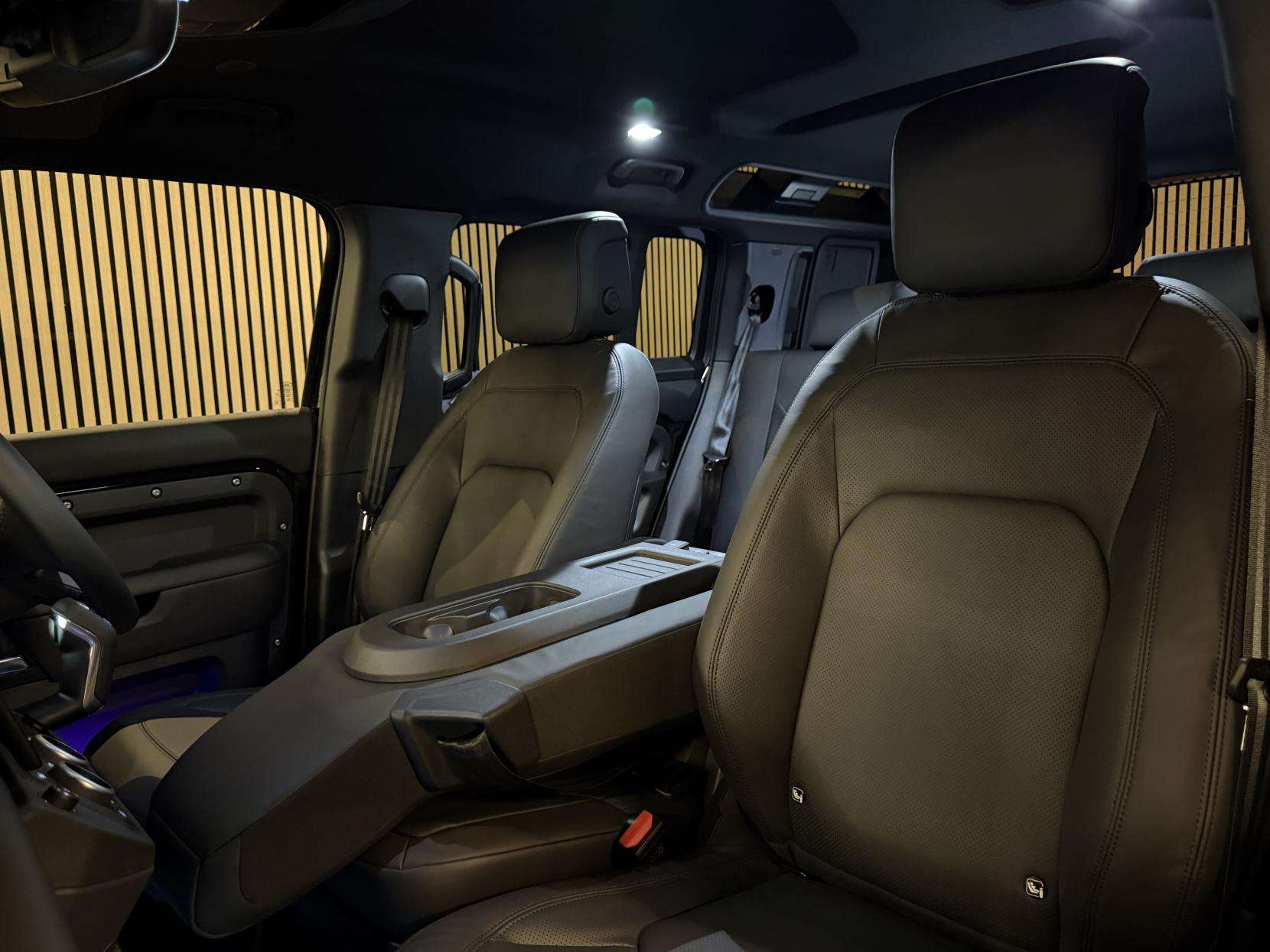 2025 LAND ROVER DEFENDER 110 2025 LAND ROVER DEFENDER 110