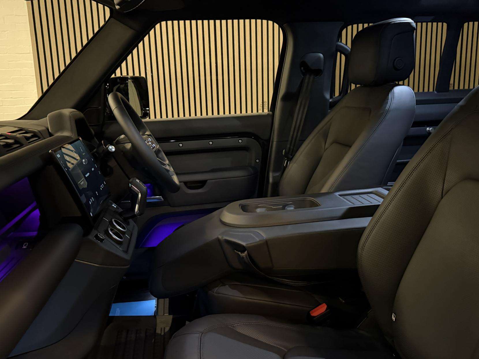 2025 LAND ROVER DEFENDER 110 2025 LAND ROVER DEFENDER 110