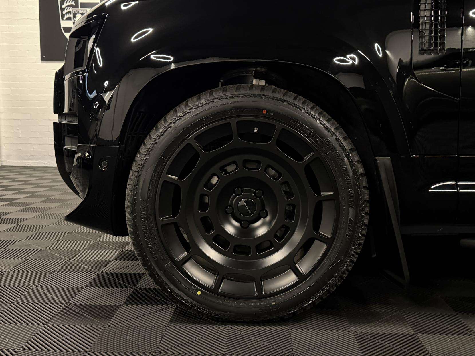 2025 LAND ROVER DEFENDER 110 2025 LAND ROVER DEFENDER 110