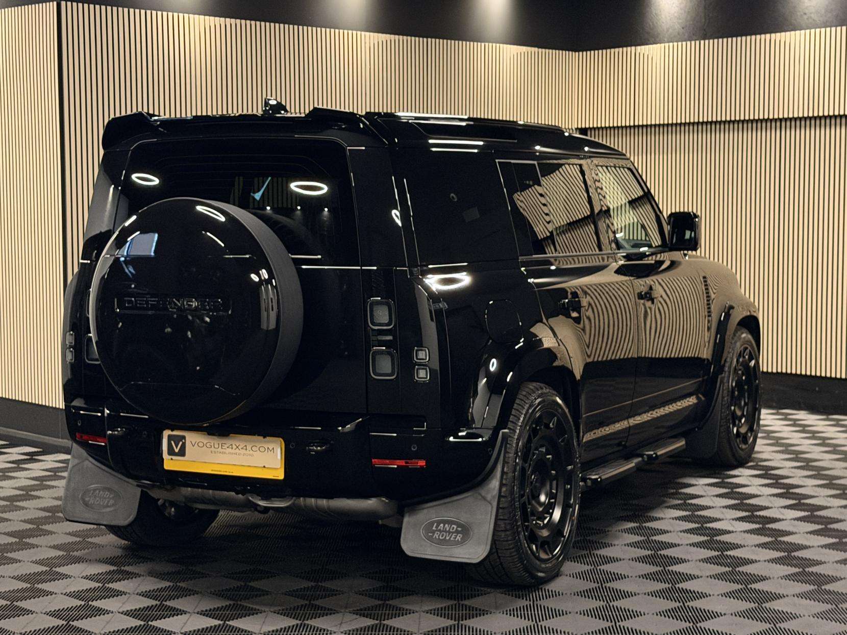 2025 LAND ROVER DEFENDER 110 2025 LAND ROVER DEFENDER 110