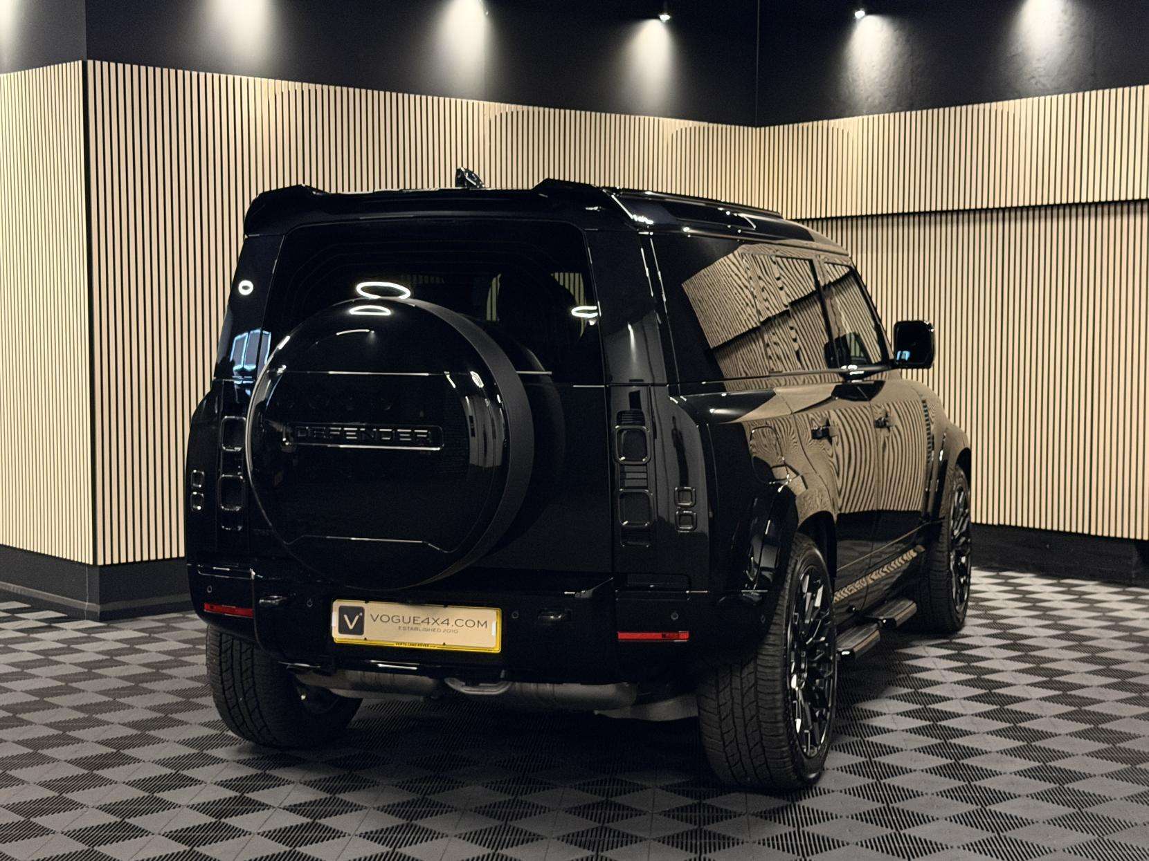 2025 LAND ROVER DEFENDER 110 2025 LAND ROVER DEFENDER 110