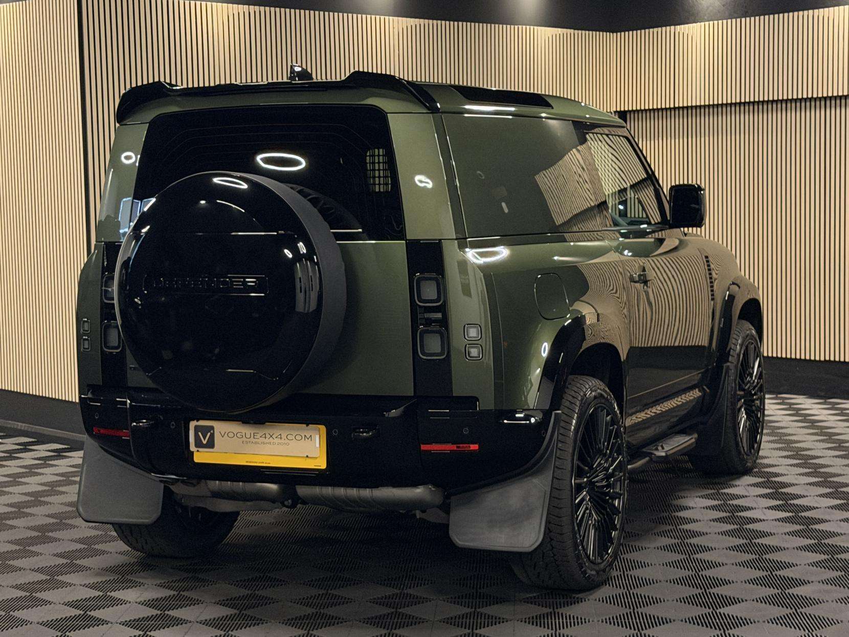 2026 LAND ROVER DEFENDER 90 2026 LAND ROVER DEFENDER 90