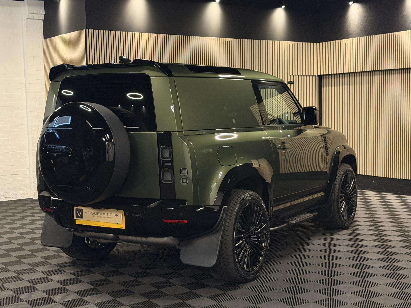 A 2026 LAND ROVER DEFENDER 90 3.0 D250 MHEV X-Dynamic SE Hard Top SUV 3dr Diesel Auto 4WD SWB Euro 6 (s/s) (249 ps) A 2026 LAND ROVER DEFENDER 90 3.0 D250 MHEV X-Dynamic SE Hard Top SUV 3dr Diesel Auto 4WD SWB Euro 6 (s/s) (249 ps)