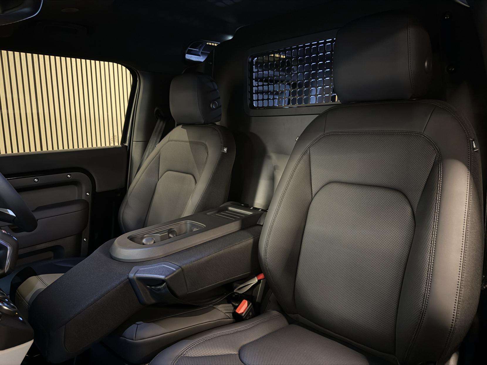 2025 LAND ROVER DEFENDER 90 2025 LAND ROVER DEFENDER 90