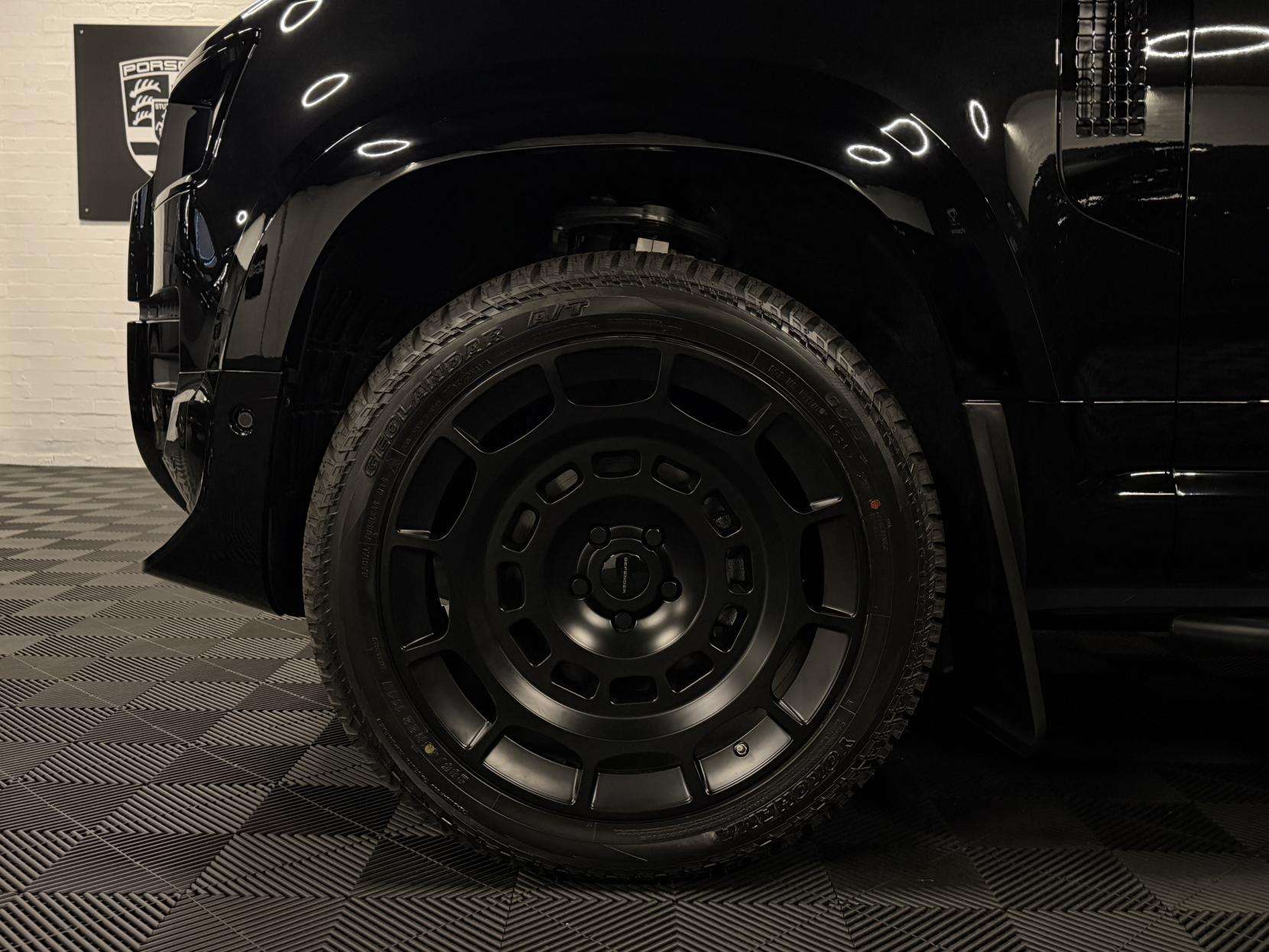 2025 LAND ROVER DEFENDER 90 2025 LAND ROVER DEFENDER 90