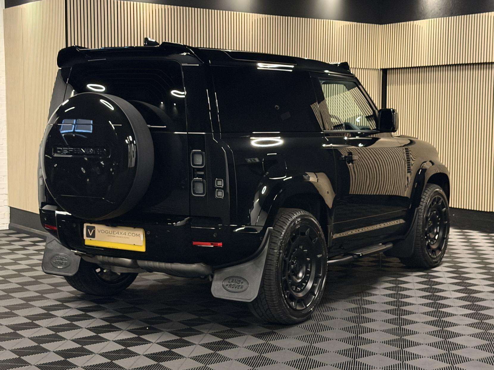 2025 LAND ROVER DEFENDER 90 2025 LAND ROVER DEFENDER 90