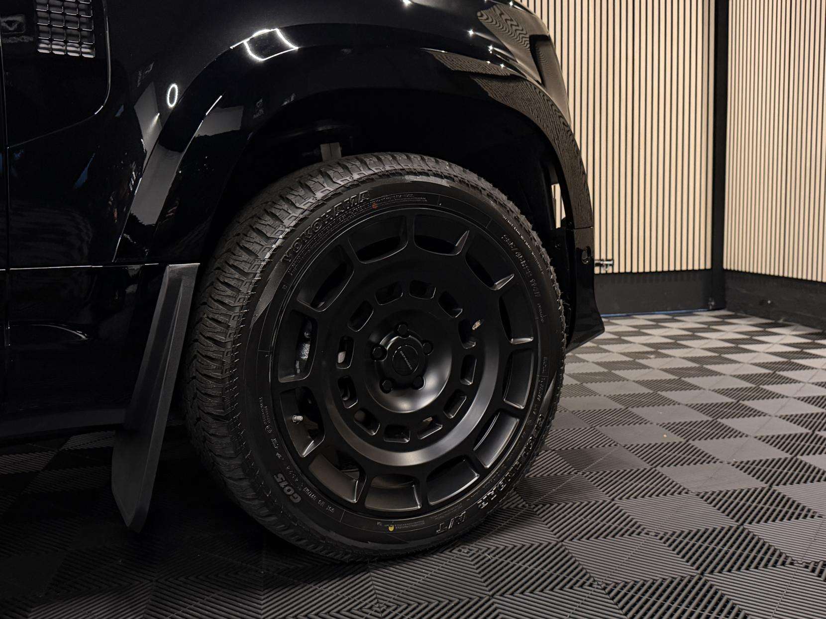 2025 LAND ROVER DEFENDER 90 2025 LAND ROVER DEFENDER 90