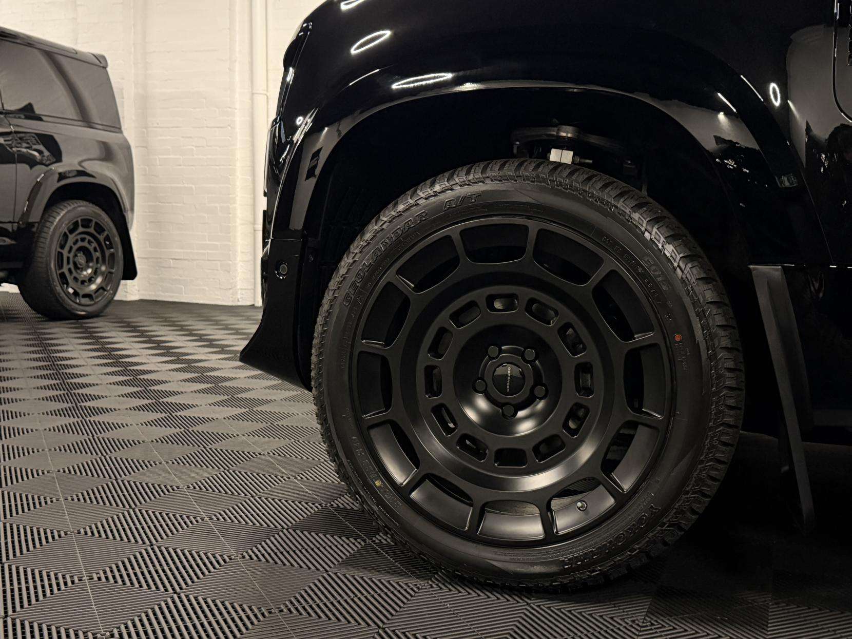 2025 LAND ROVER DEFENDER 90 2025 LAND ROVER DEFENDER 90