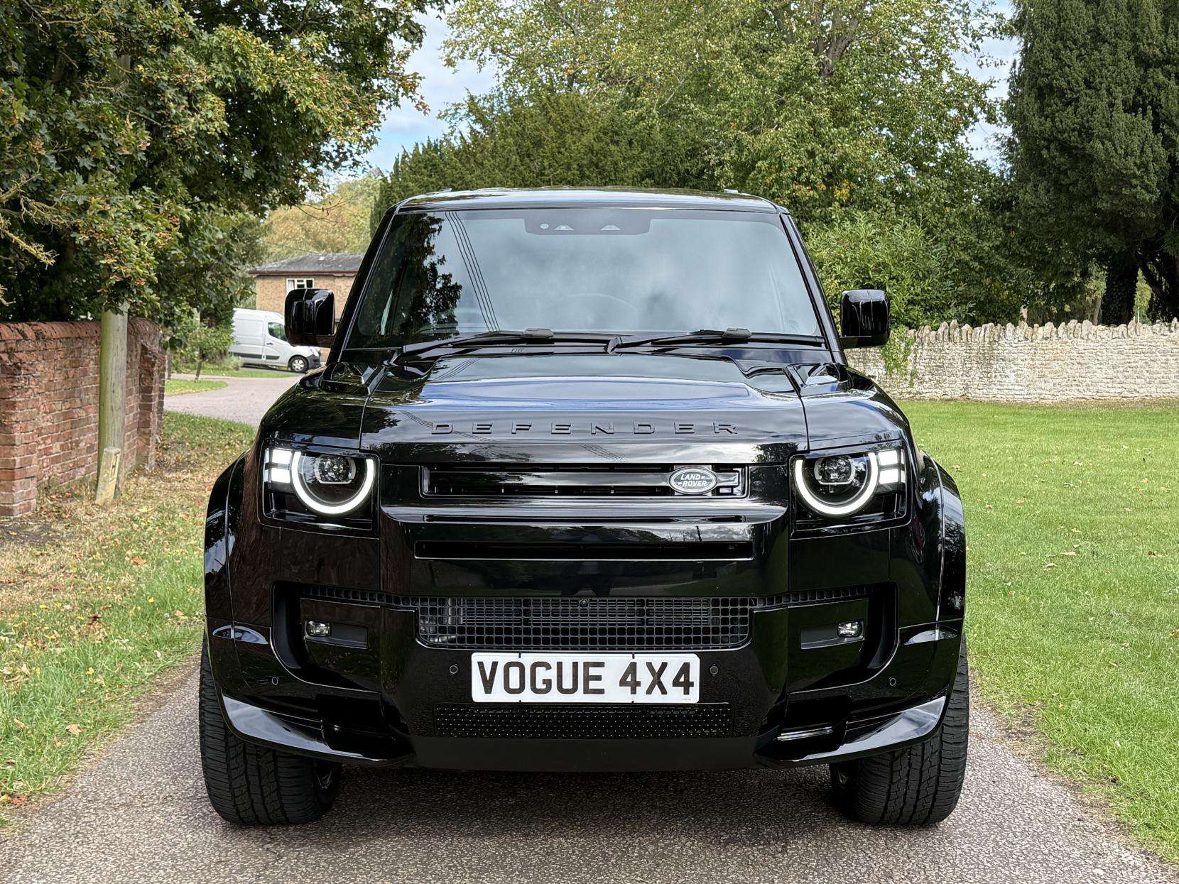 2025 LAND ROVER DEFENDER 110 2025 LAND ROVER DEFENDER 110