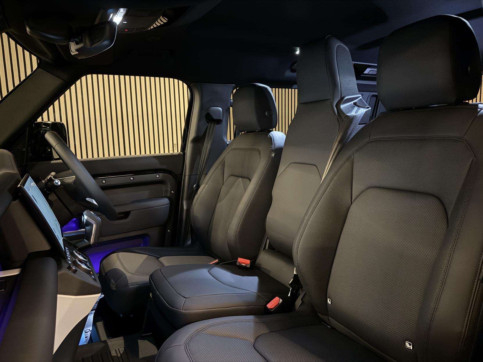 2025 LAND ROVER DEFENDER 110 2025 LAND ROVER DEFENDER 110