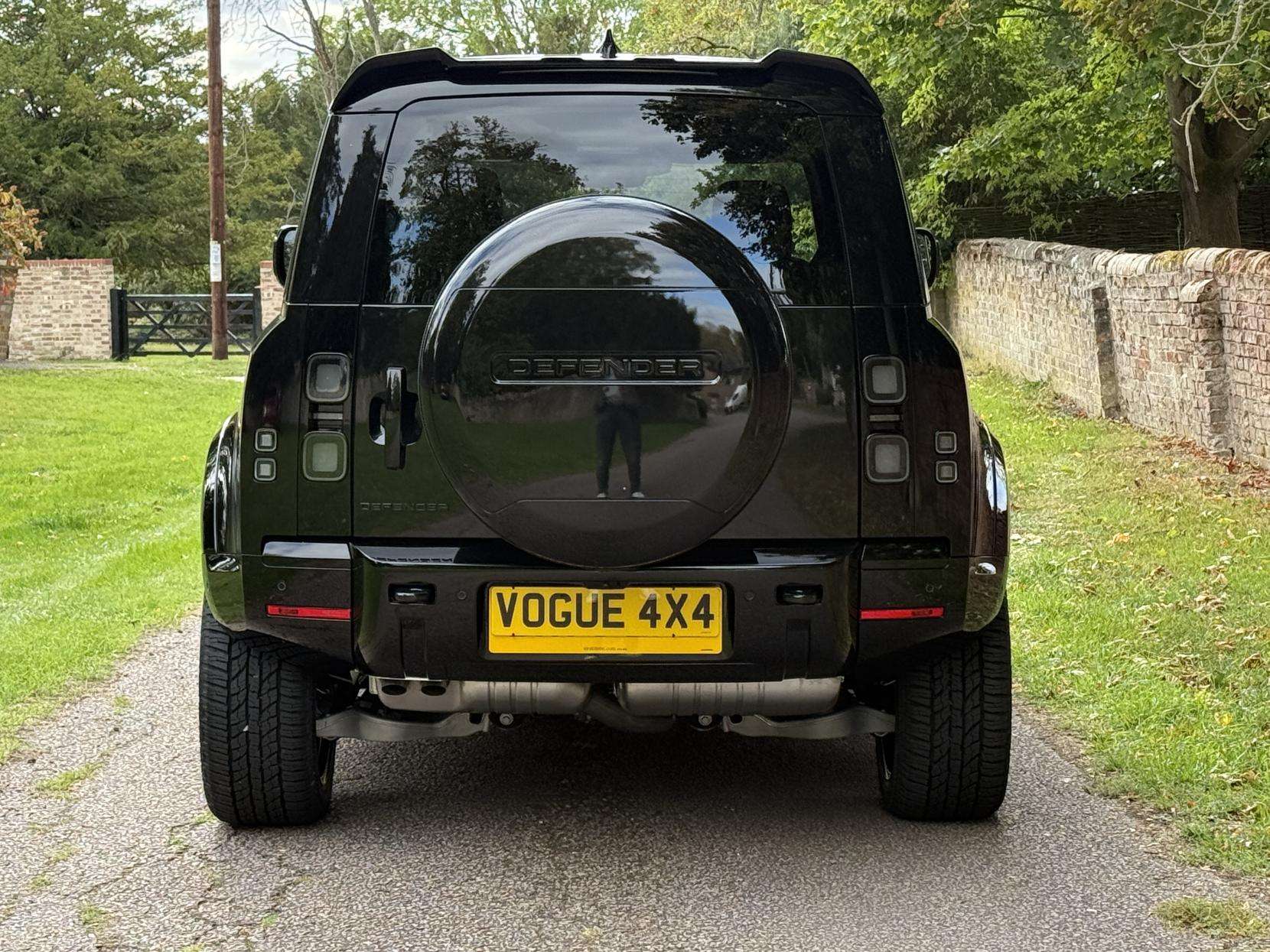 2025 LAND ROVER DEFENDER 110 2025 LAND ROVER DEFENDER 110