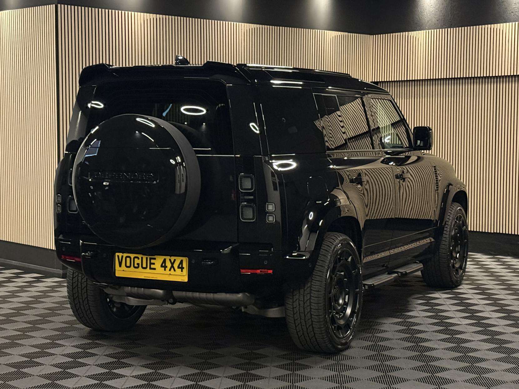 2025 LAND ROVER DEFENDER 110 2025 LAND ROVER DEFENDER 110