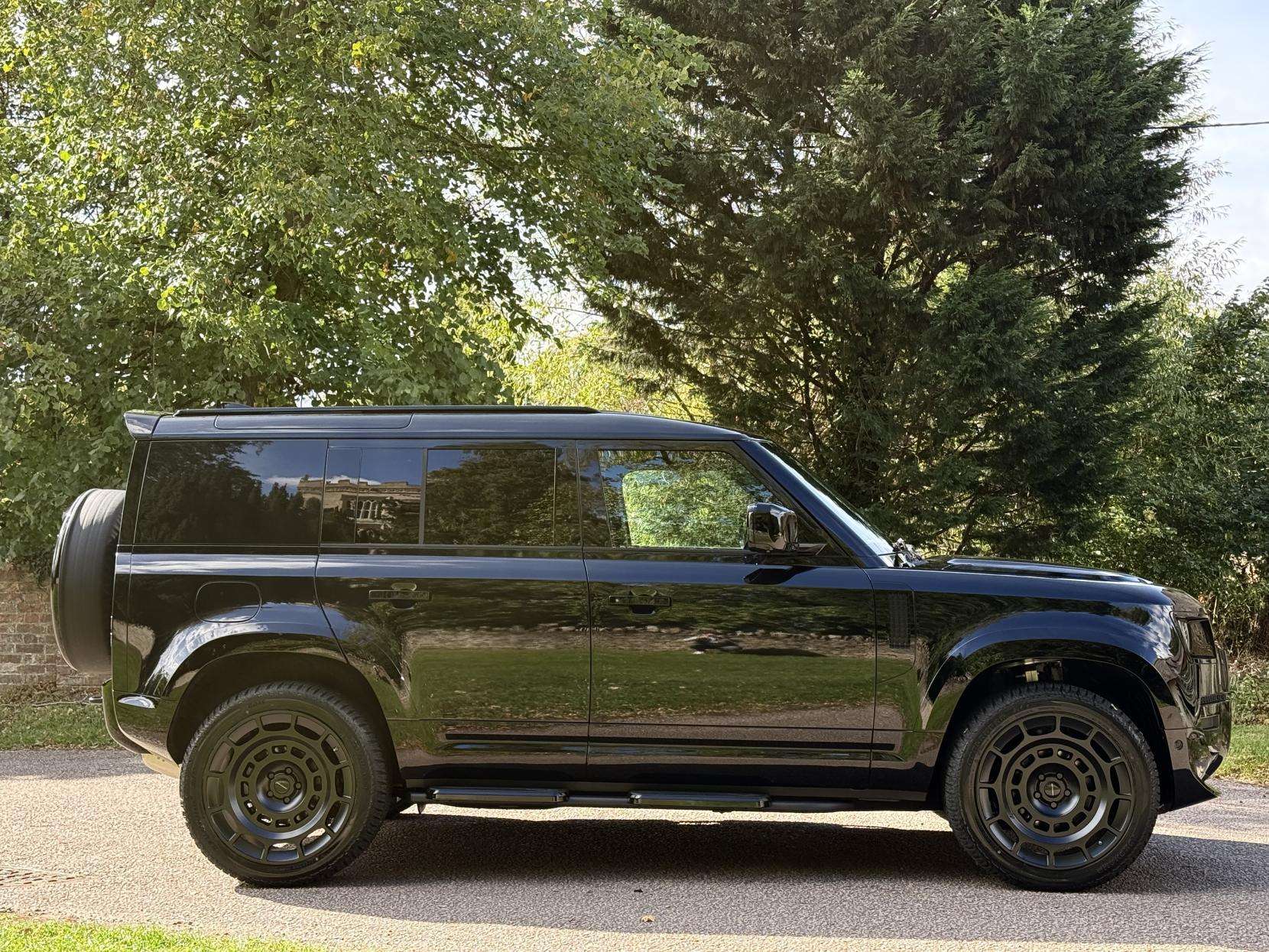 2025 LAND ROVER DEFENDER 110 2025 LAND ROVER DEFENDER 110