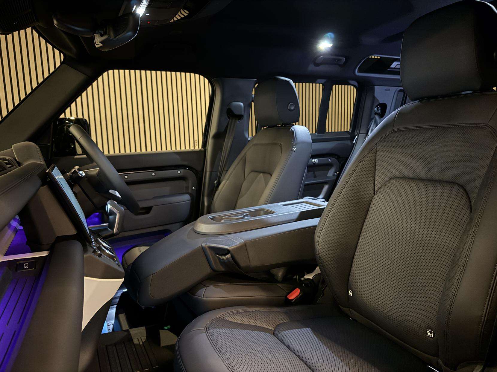 2025 LAND ROVER DEFENDER 110 2025 LAND ROVER DEFENDER 110