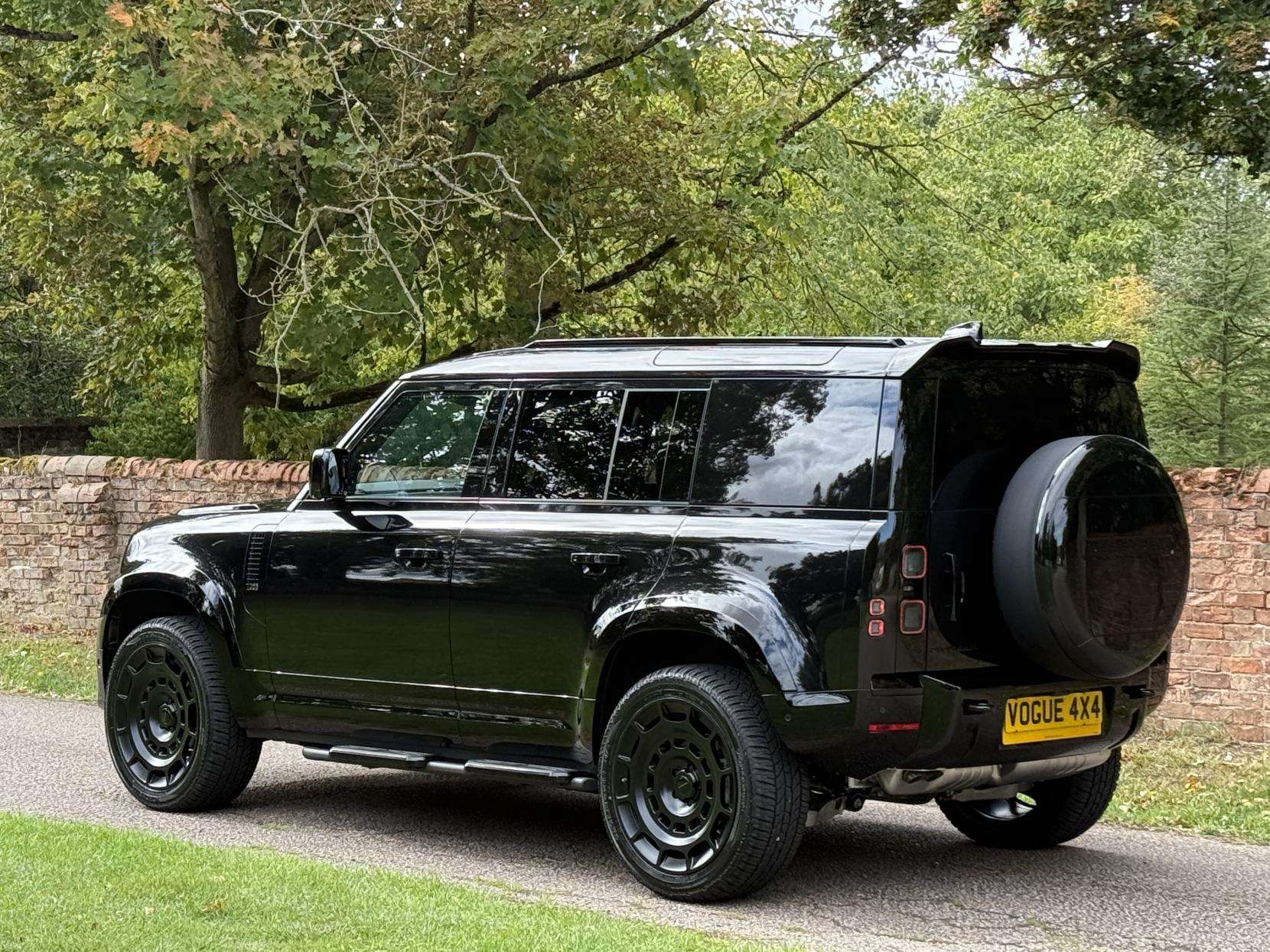 2025 LAND ROVER DEFENDER 110 2025 LAND ROVER DEFENDER 110