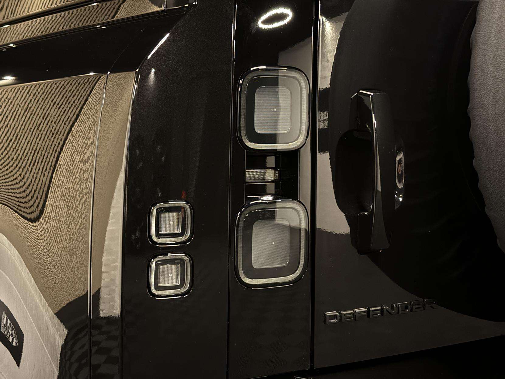 2025 LAND ROVER DEFENDER 110 2025 LAND ROVER DEFENDER 110