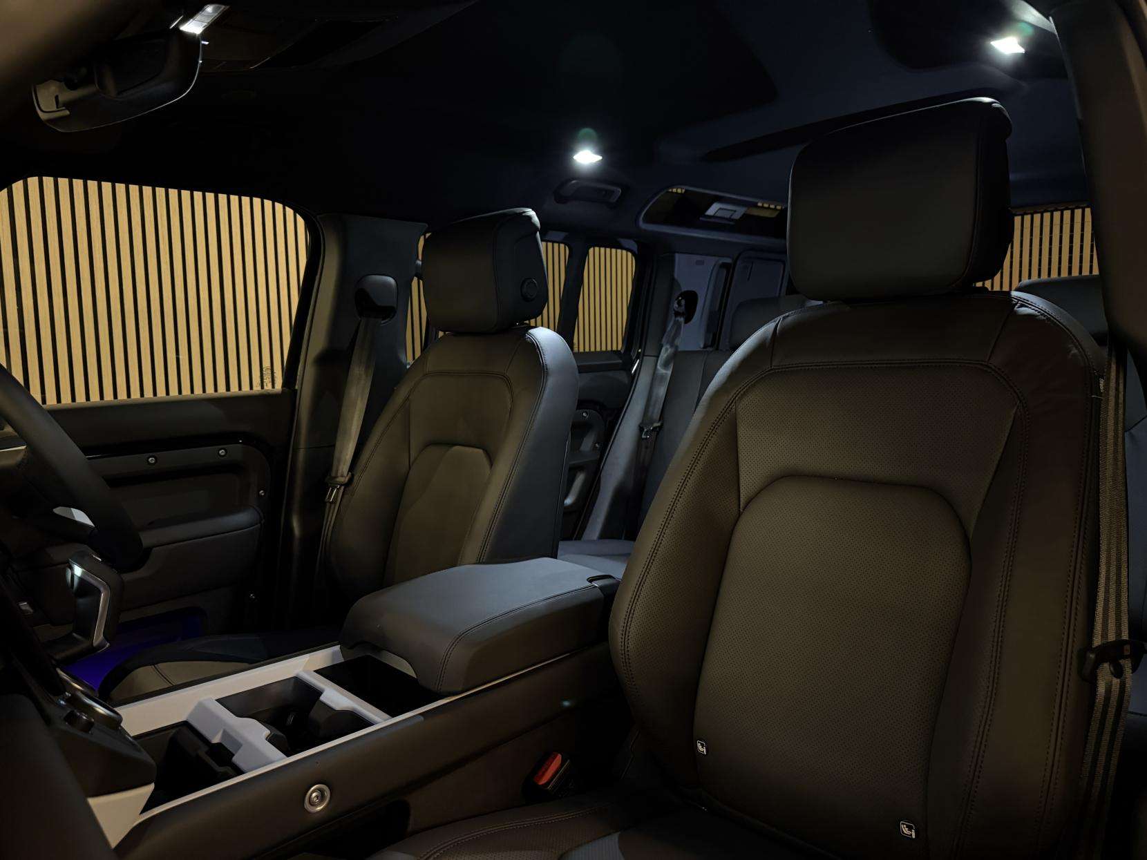 2025 LAND ROVER DEFENDER 110 2025 LAND ROVER DEFENDER 110