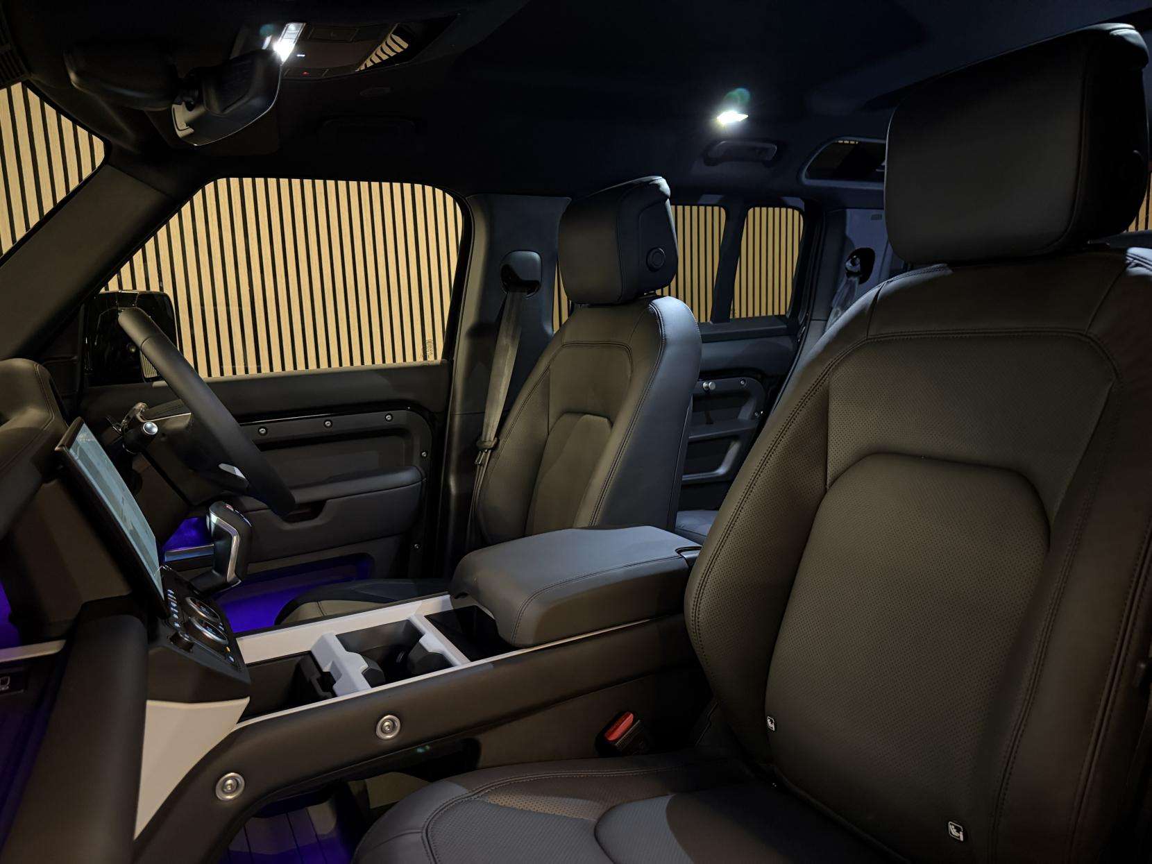 2025 LAND ROVER DEFENDER 110 2025 LAND ROVER DEFENDER 110