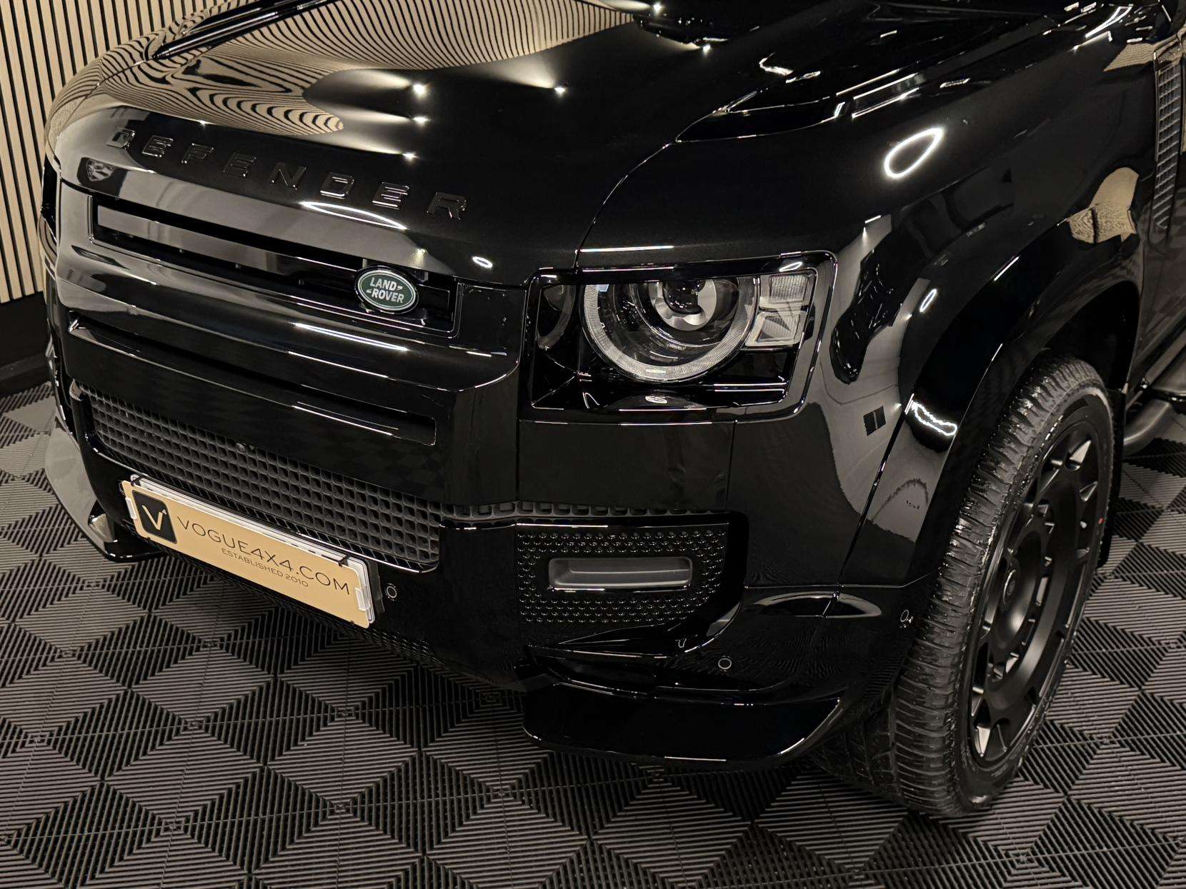 2025 LAND ROVER DEFENDER 90 2025 LAND ROVER DEFENDER 90