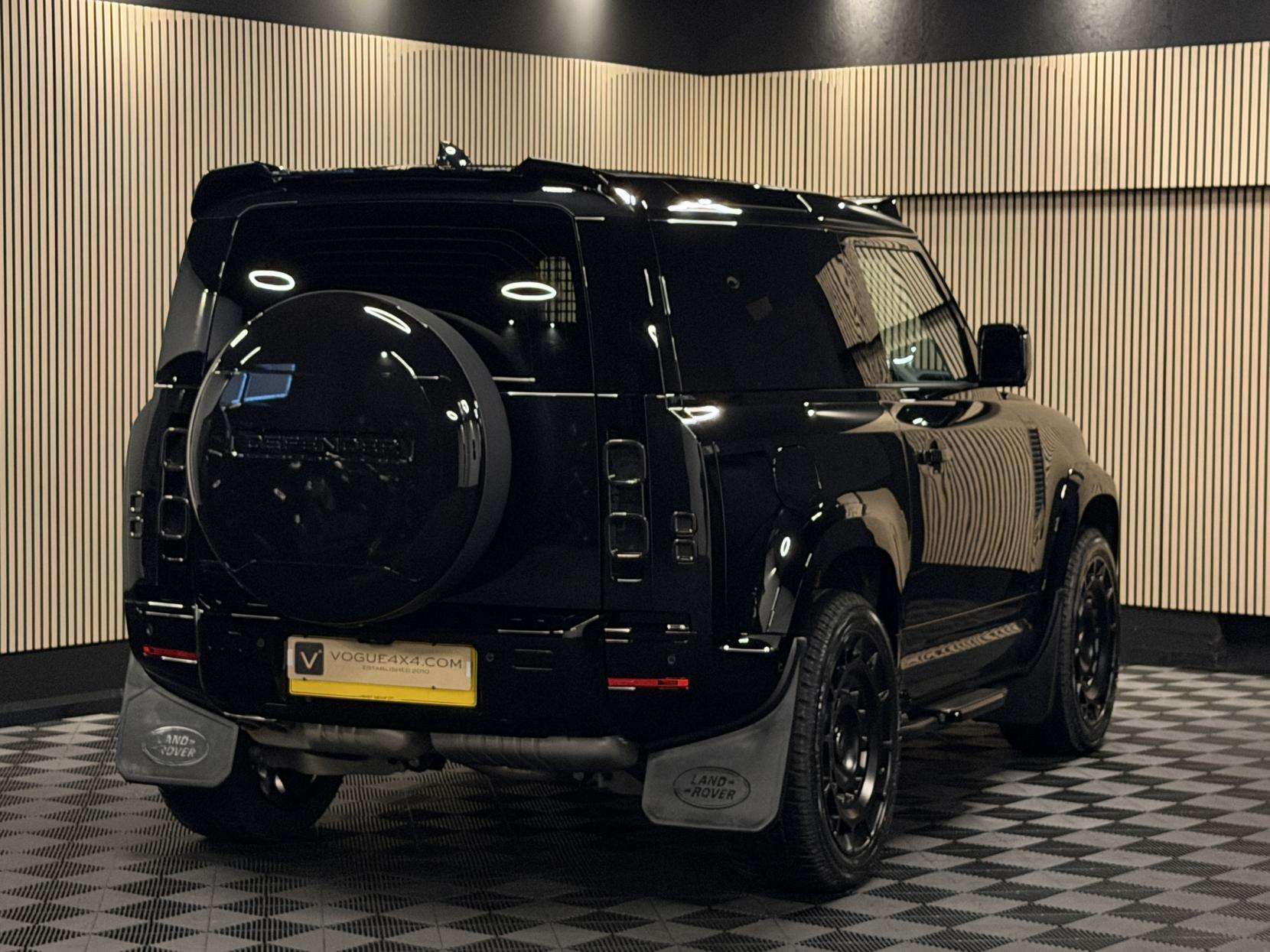 2025 LAND ROVER DEFENDER 90 2025 LAND ROVER DEFENDER 90