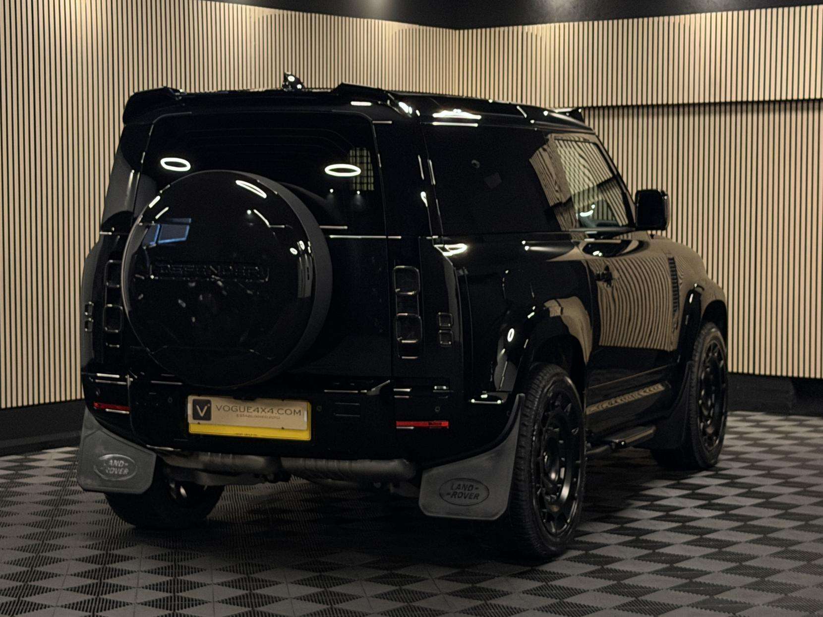 2025 LAND ROVER DEFENDER 90 2025 LAND ROVER DEFENDER 90