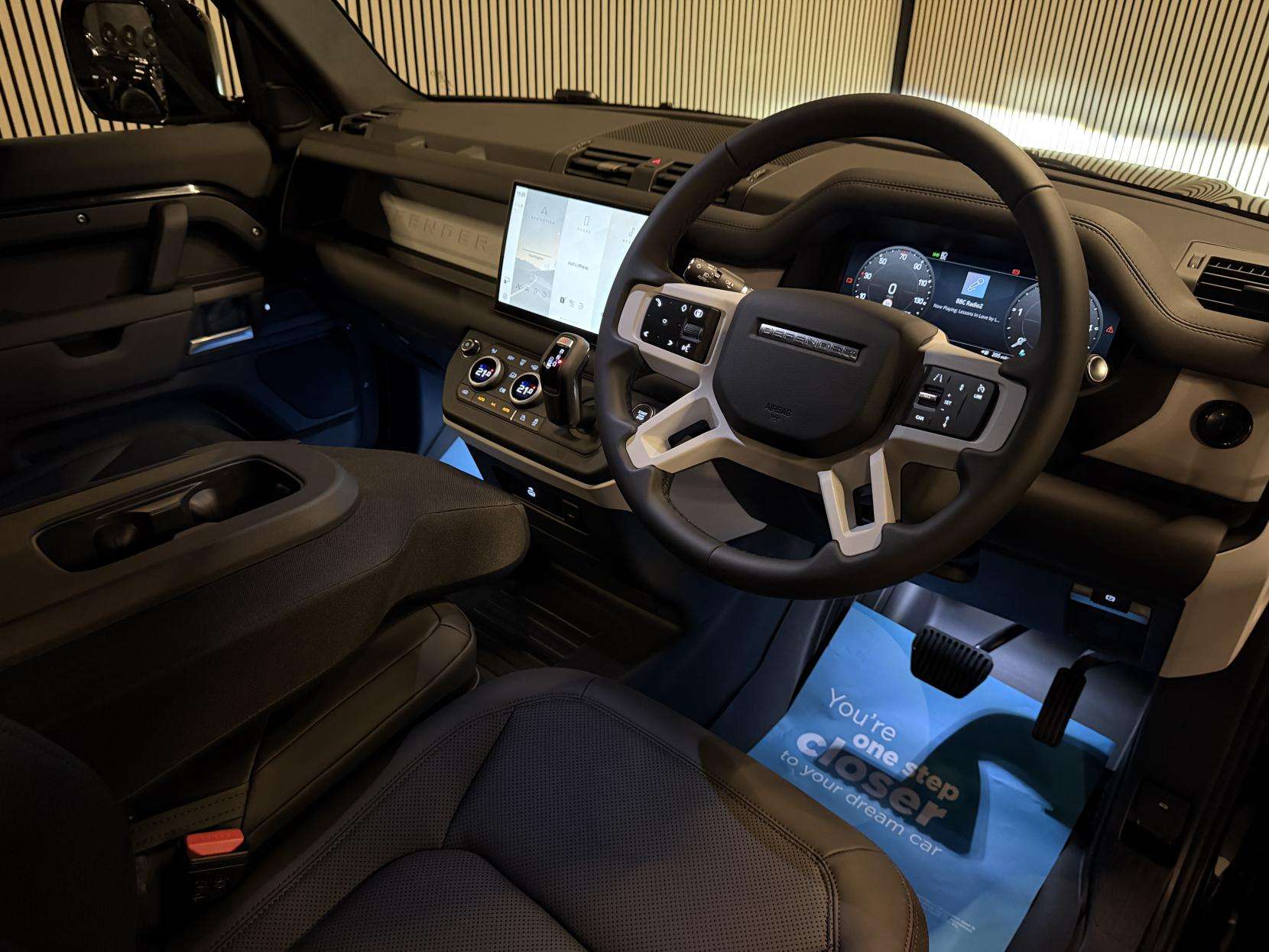 2025 LAND ROVER DEFENDER 90 2025 LAND ROVER DEFENDER 90