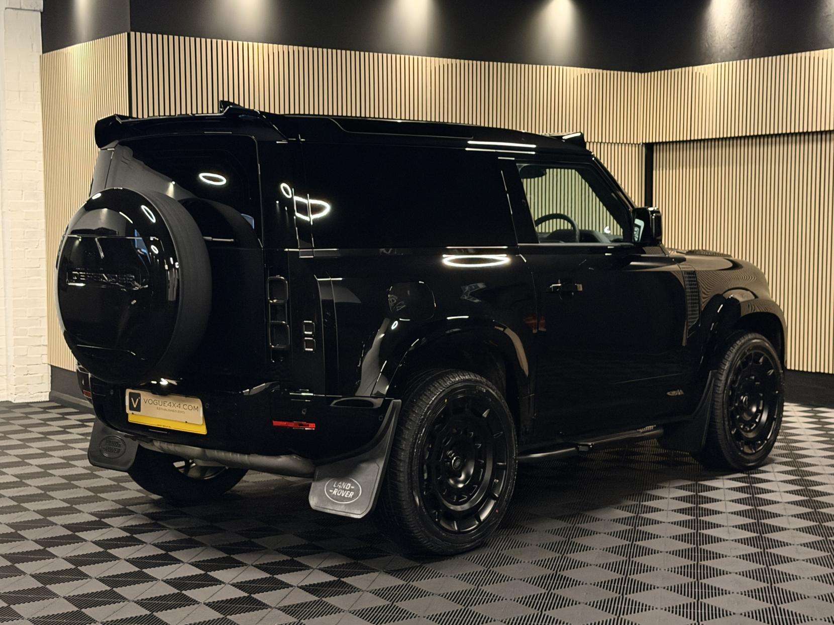 2025 LAND ROVER DEFENDER 90 2025 LAND ROVER DEFENDER 90