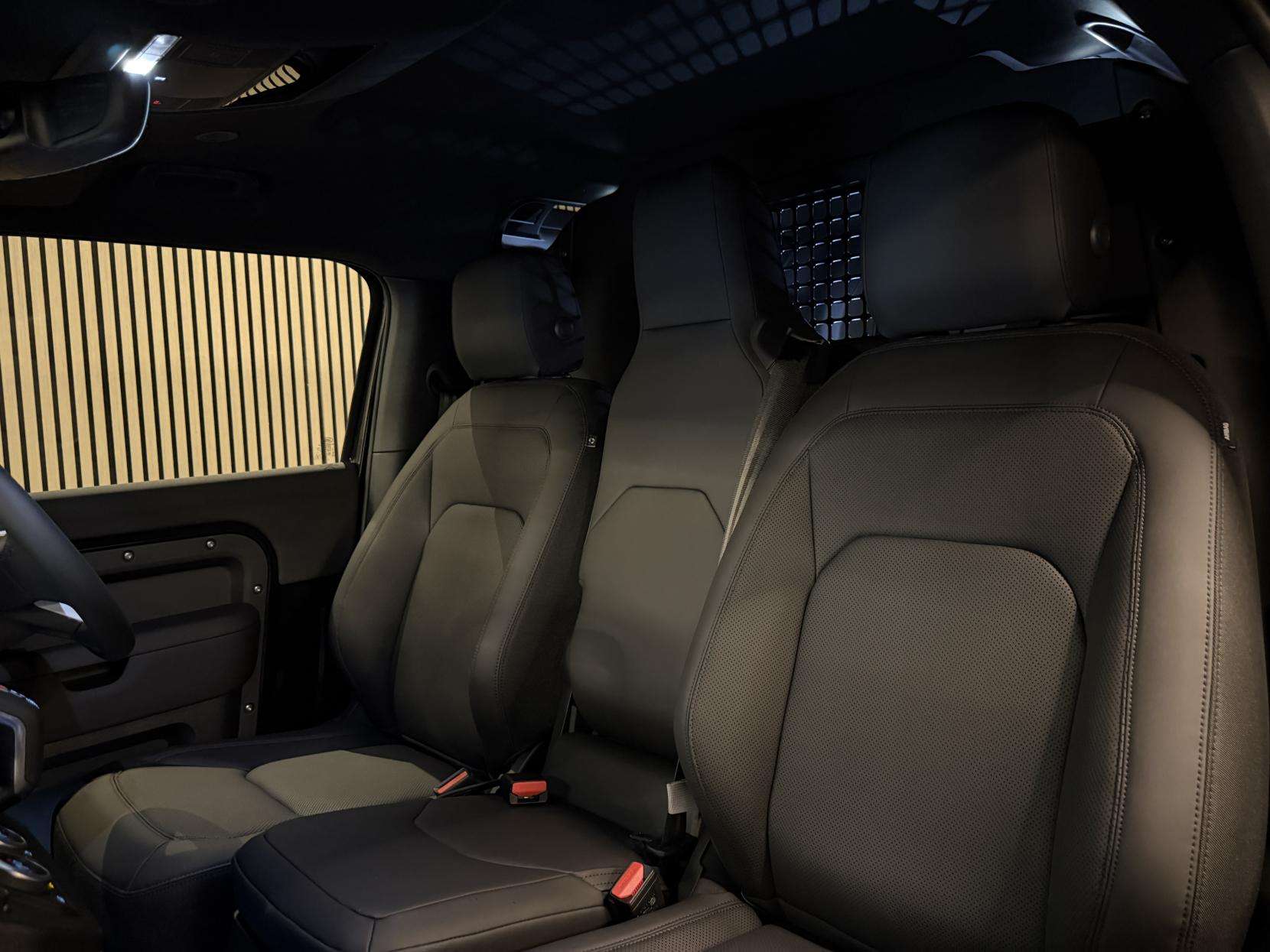 2025 LAND ROVER DEFENDER 90 2025 LAND ROVER DEFENDER 90