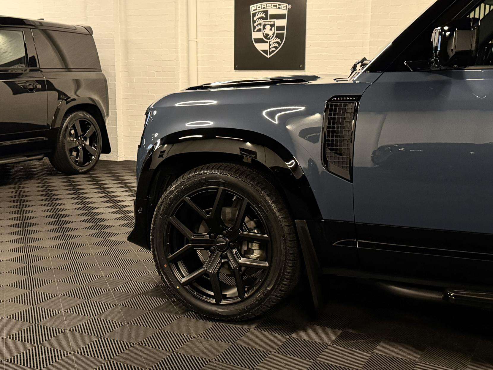 2024 LAND ROVER DEFENDER 110 2024 LAND ROVER DEFENDER 110