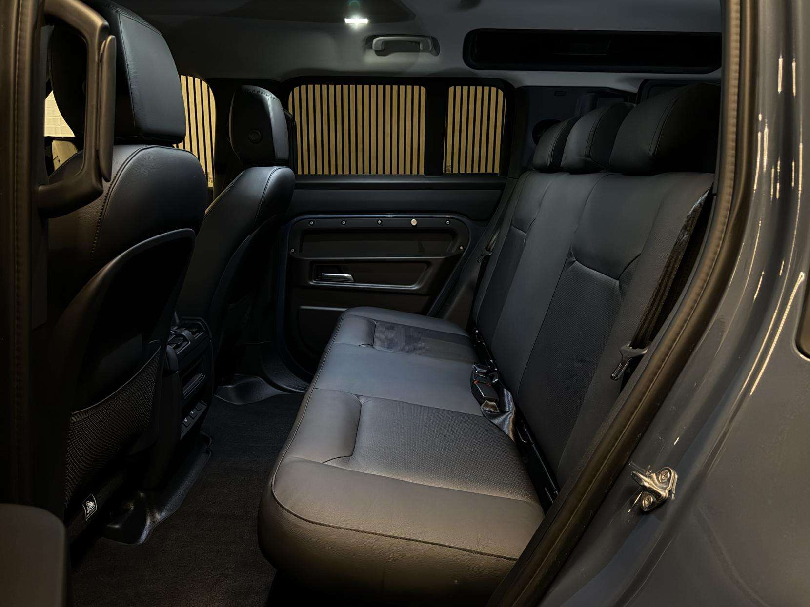 2024 LAND ROVER DEFENDER 110 2024 LAND ROVER DEFENDER 110