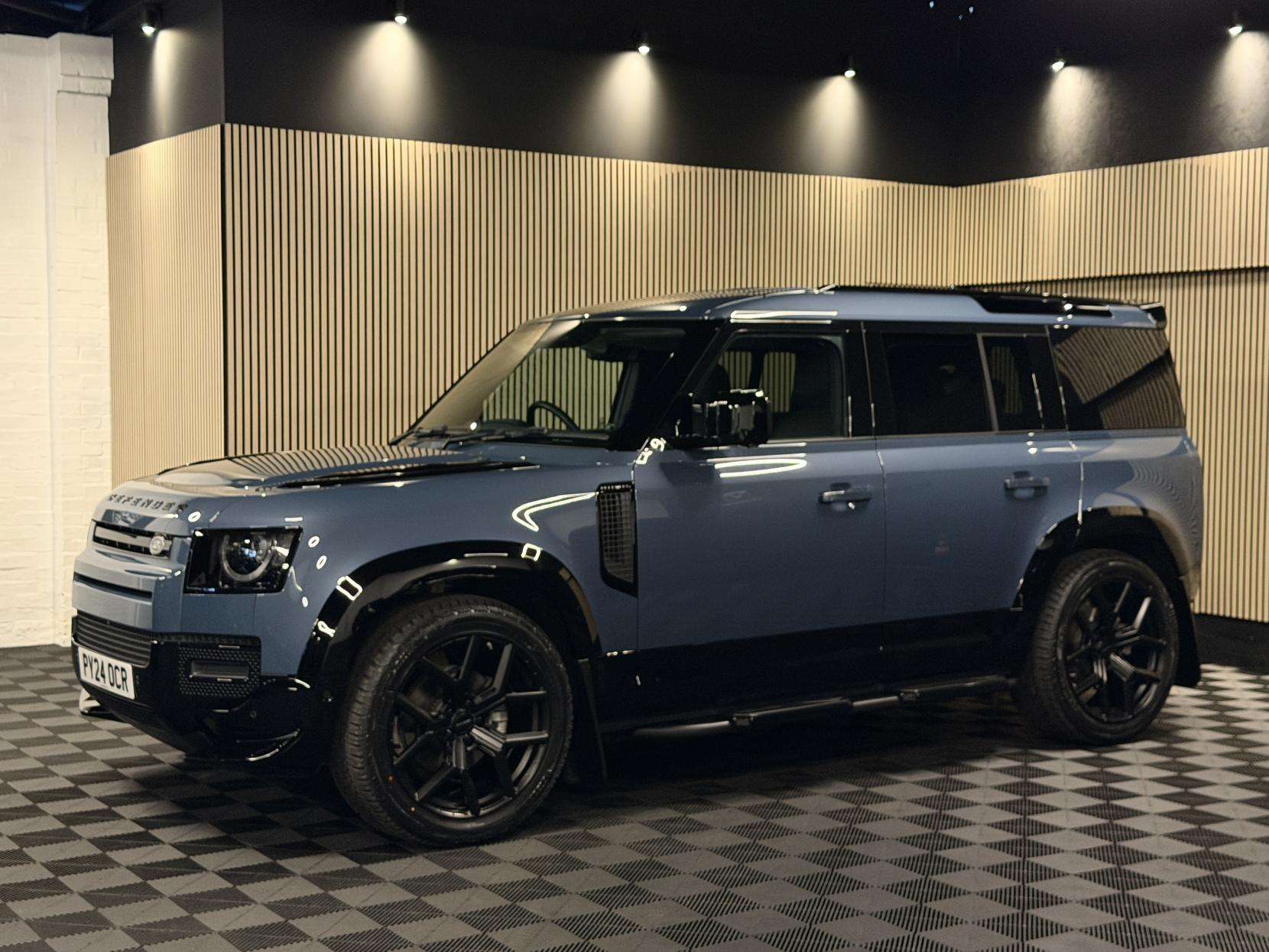 2024 LAND ROVER DEFENDER 110 2024 LAND ROVER DEFENDER 110