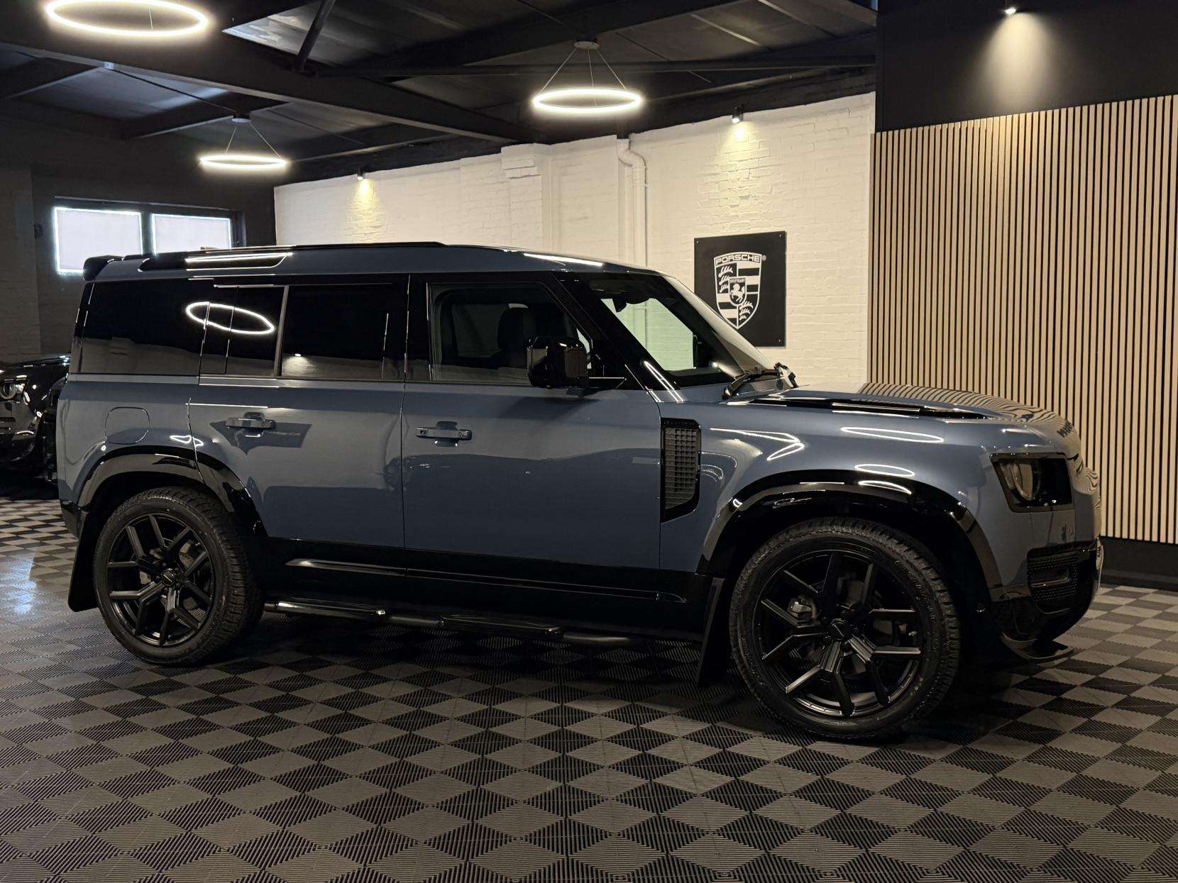 2024 LAND ROVER DEFENDER 110 2024 LAND ROVER DEFENDER 110