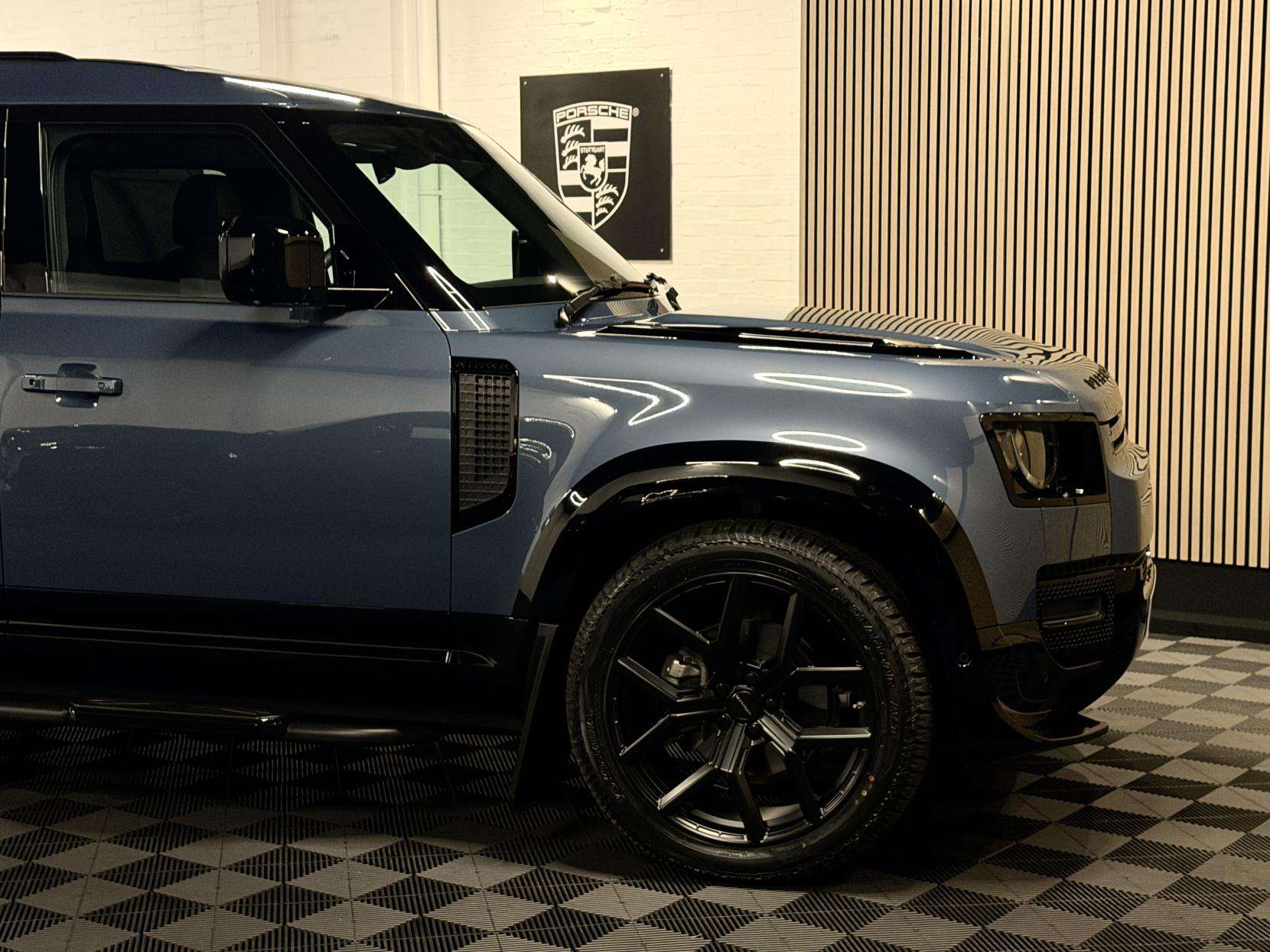 2024 LAND ROVER DEFENDER 110 2024 LAND ROVER DEFENDER 110