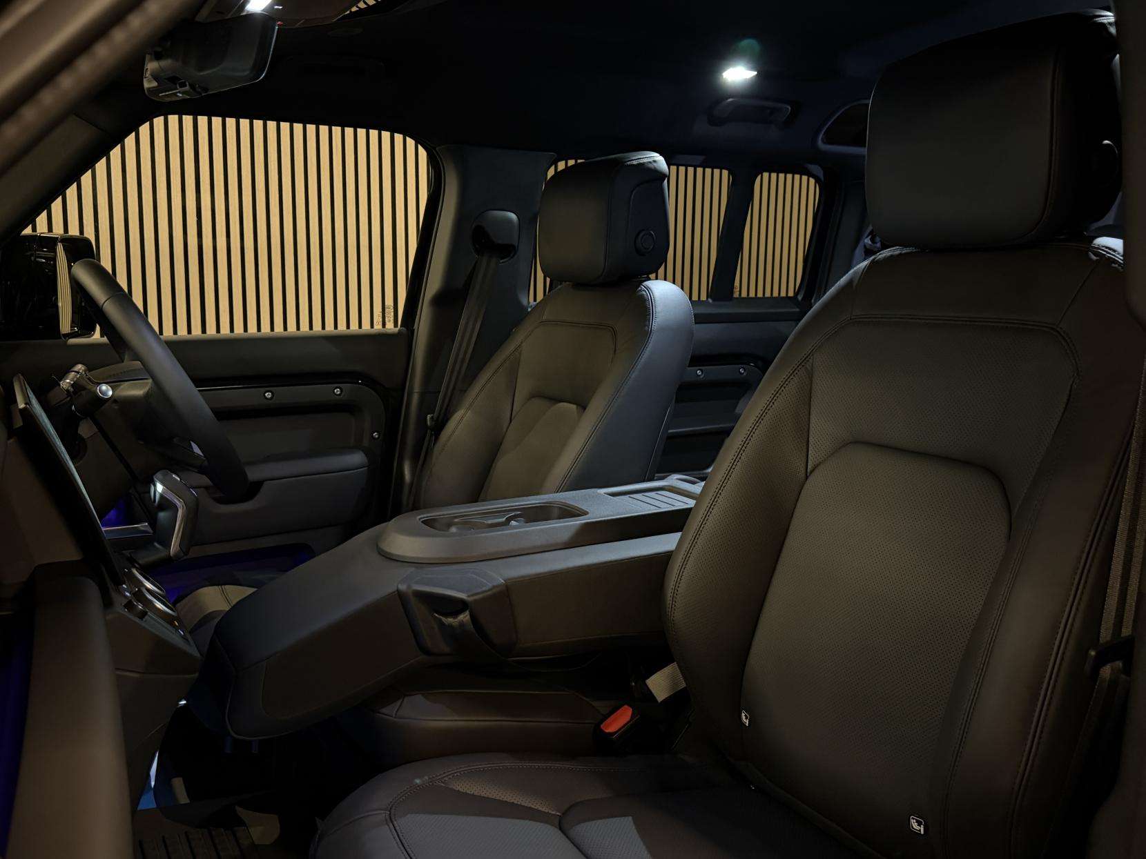 A 2026 LAND ROVER DEFENDER 110 3.0 D350 MHEV X-Dynamic HSE Hard Top SUV 5dr Diesel Auto 4WD MWB Euro 6 (s/s) (350 ps) A 2026 LAND ROVER DEFENDER 110 3.0 D350 MHEV X-Dynamic HSE Hard Top SUV 5dr Diesel Auto 4WD MWB Euro 6 (s/s) (350 ps)