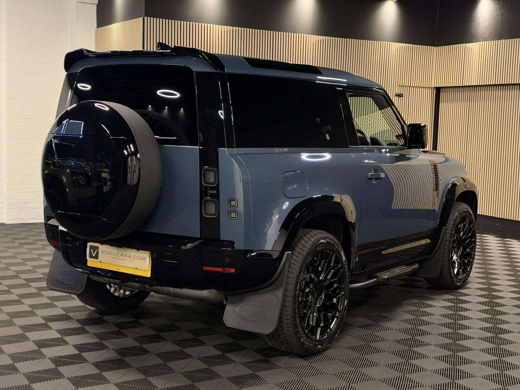 2026 LAND ROVER DEFENDER 90 2026 LAND ROVER DEFENDER 90
