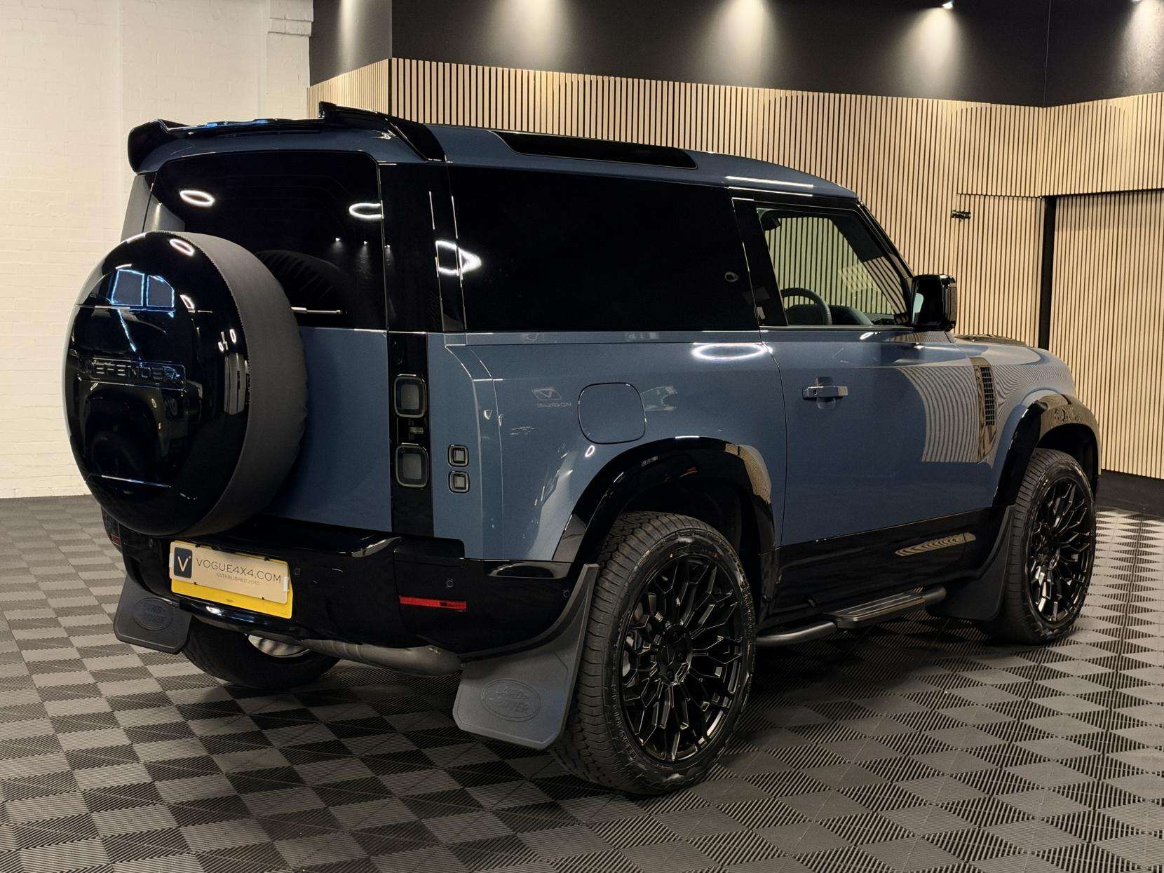 2026 LAND ROVER DEFENDER 90 2026 LAND ROVER DEFENDER 90