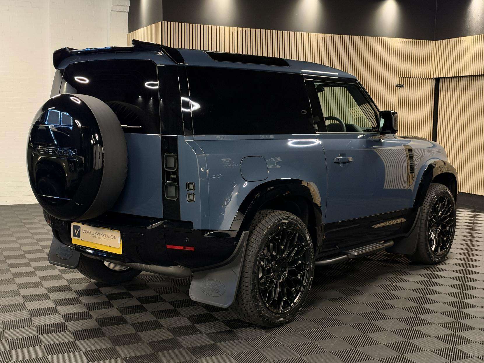 A 2026 LAND ROVER DEFENDER 90 3.0 D250 MHEV S Hard Top SUV 3dr Diesel Auto 4WD Euro 6 (s/s) (250 ps) A 2026 LAND ROVER DEFENDER 90 3.0 D250 MHEV S Hard Top SUV 3dr Diesel Auto 4WD Euro 6 (s/s) (250 ps)